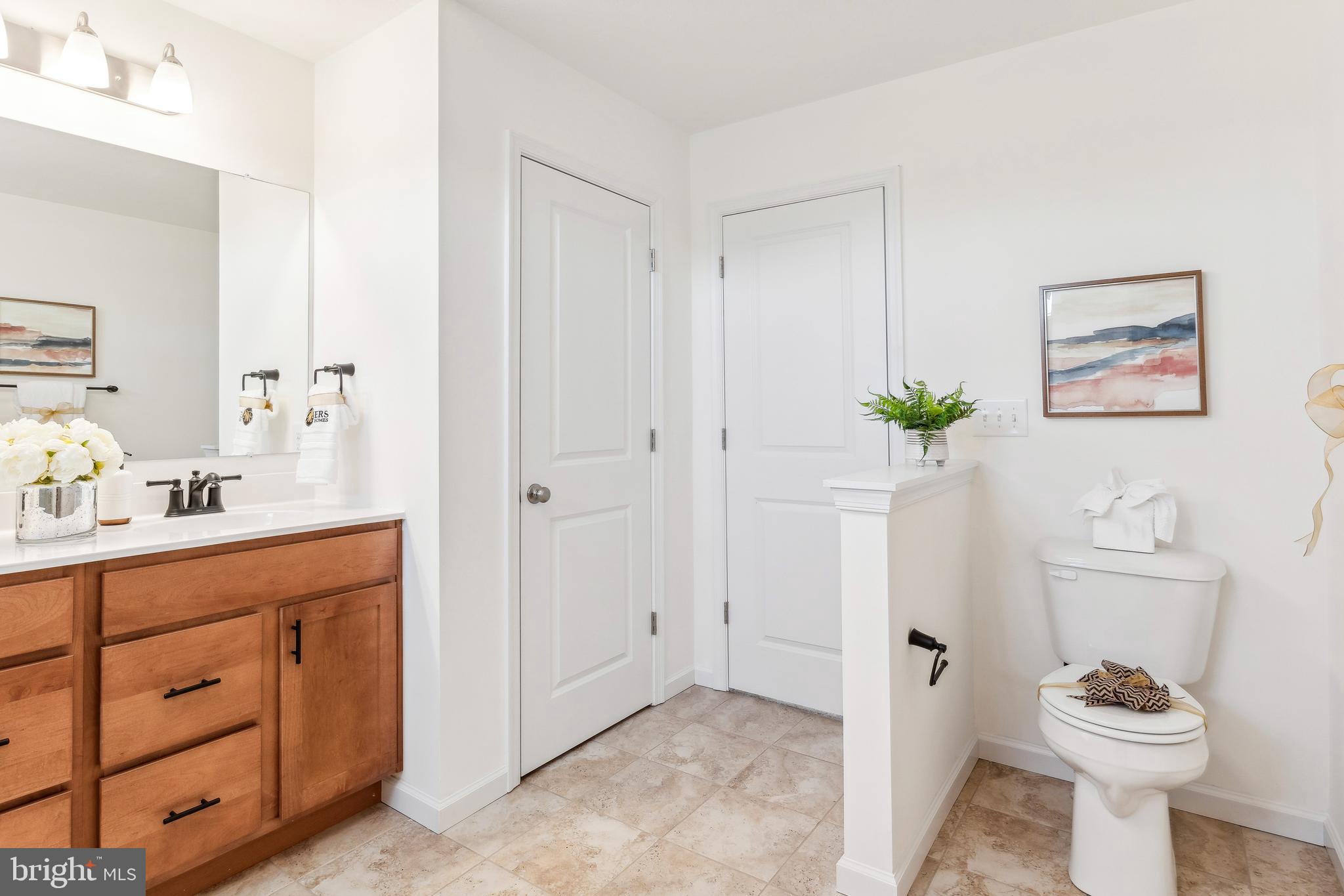 KINGS COURT AT BROWNSTONE - Residential