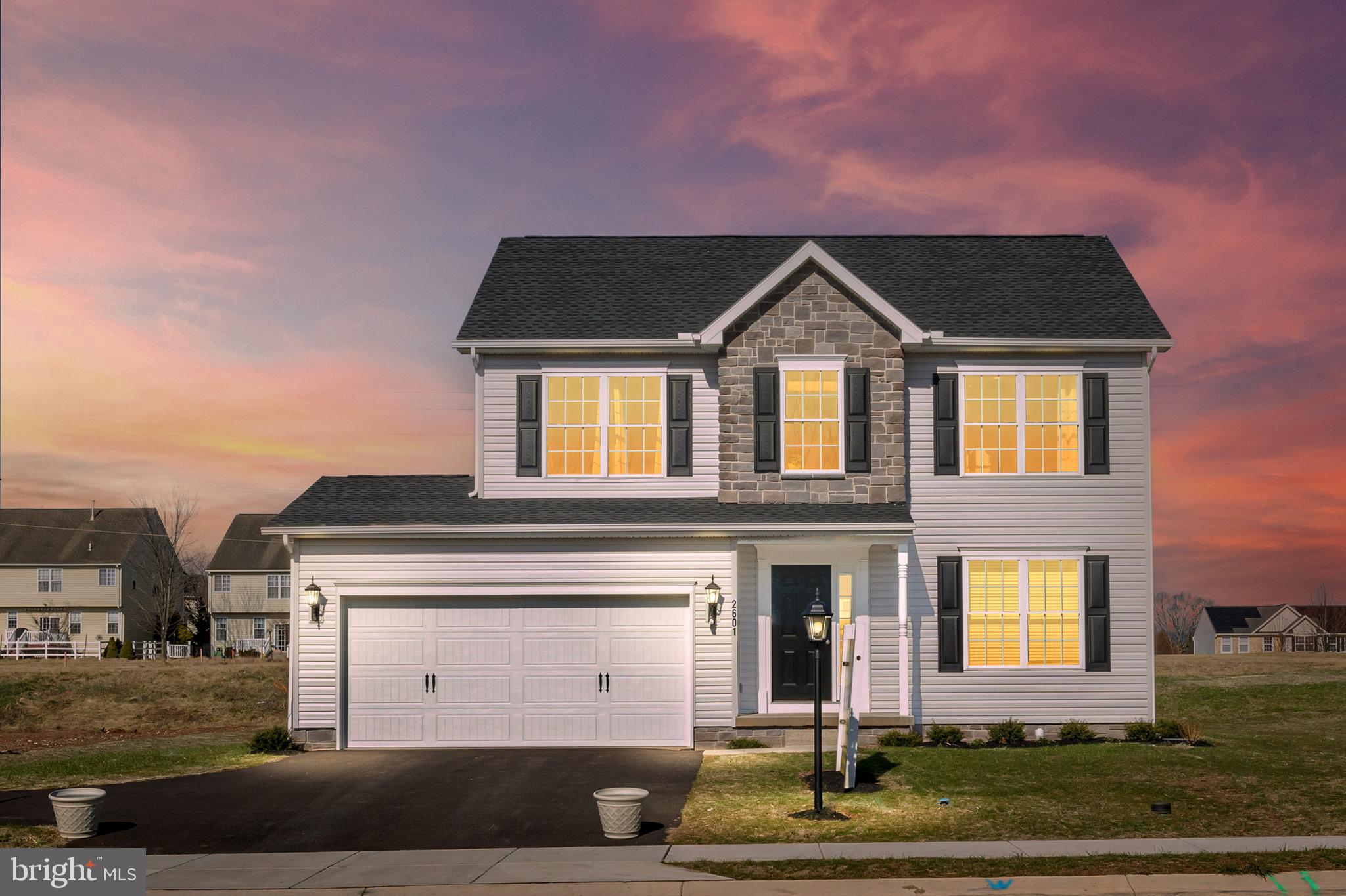 KINGS COURT AT BROWNSTONE - Residential