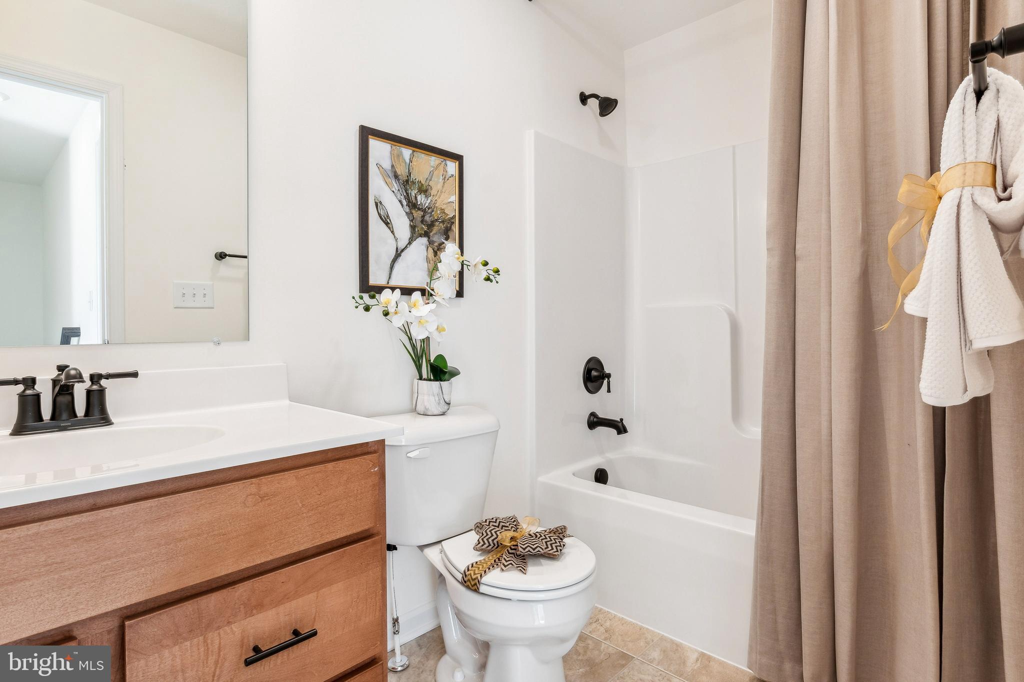 KINGS COURT AT BROWNSTONE - Residential