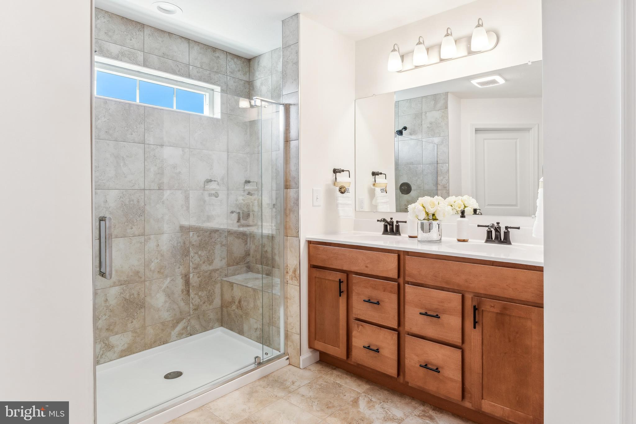 KINGS COURT AT BROWNSTONE - Residential