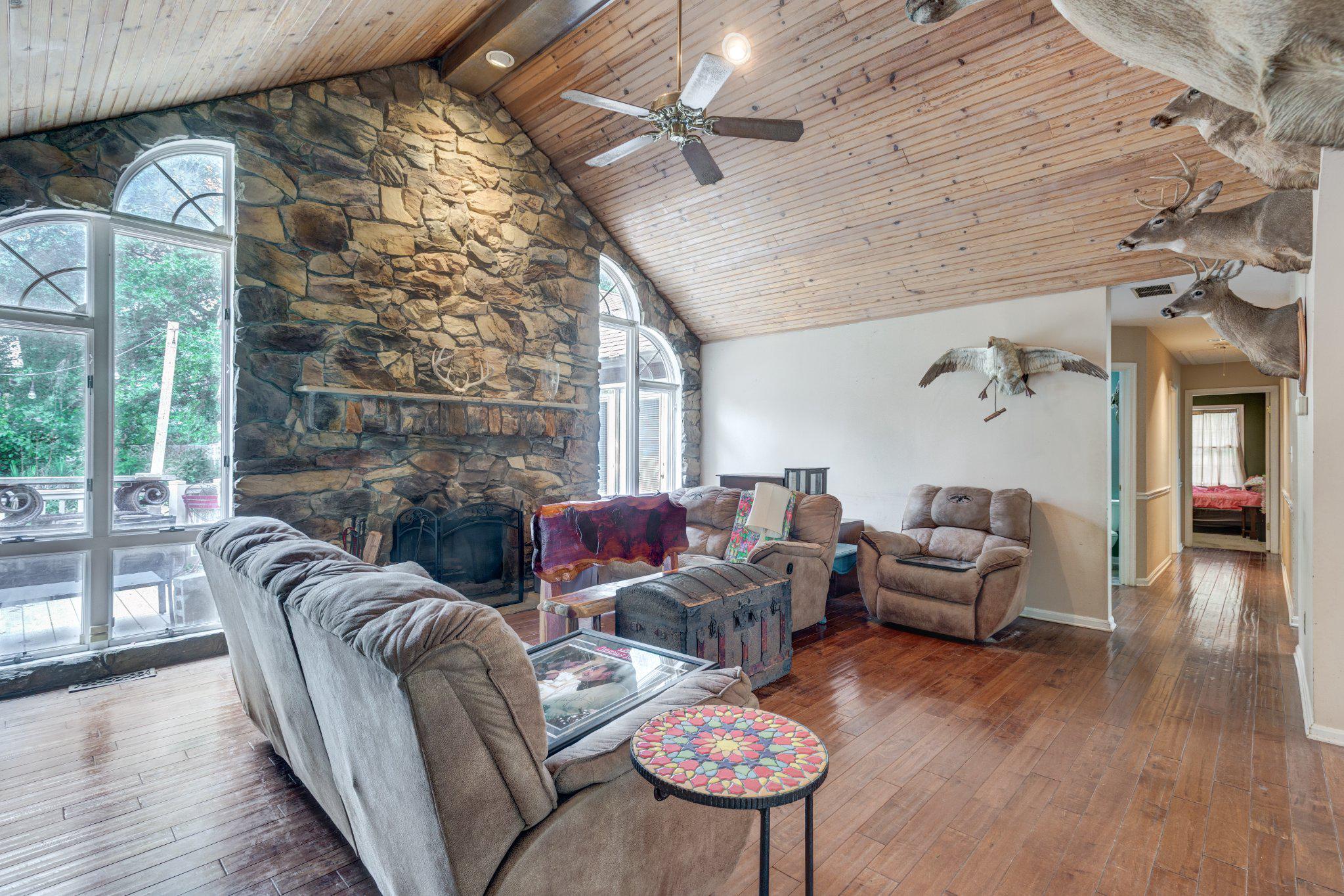 CHESTNUT MEADOWS - Residential