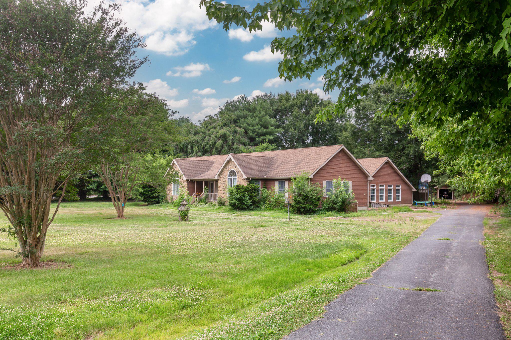 CHESTNUT MEADOWS - Residential