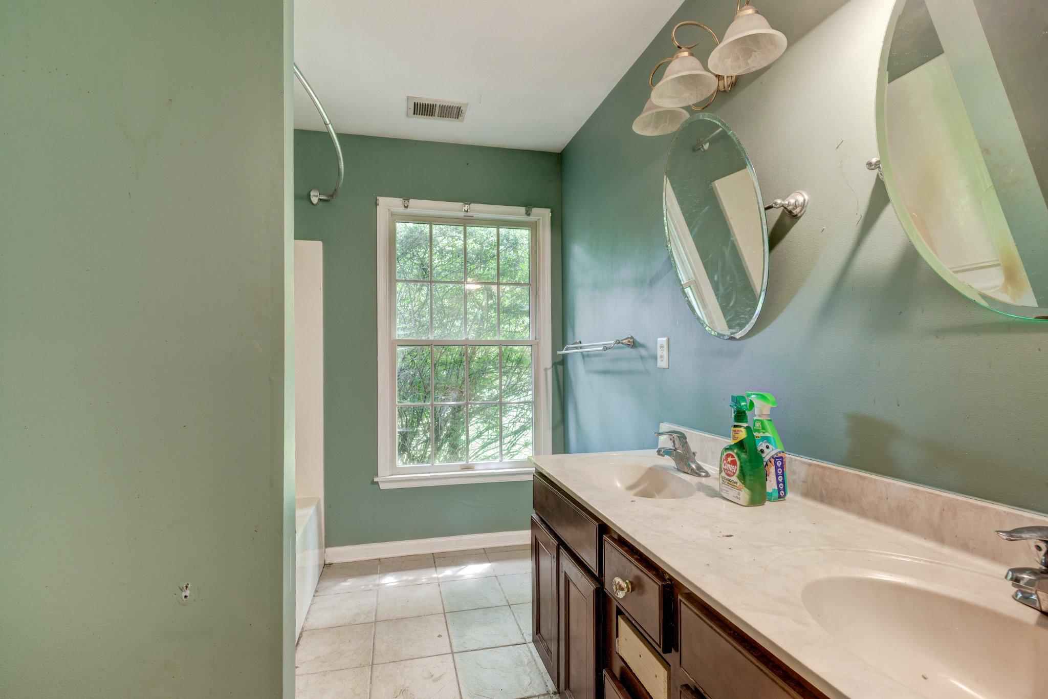 CHESTNUT MEADOWS - Residential