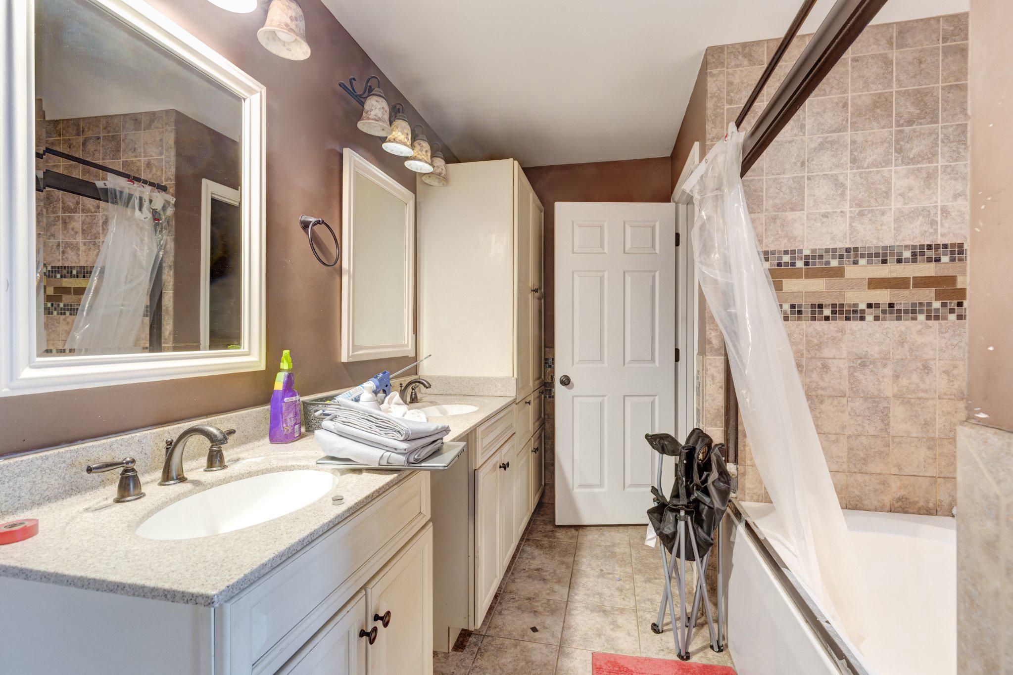 CHESTNUT MEADOWS - Residential