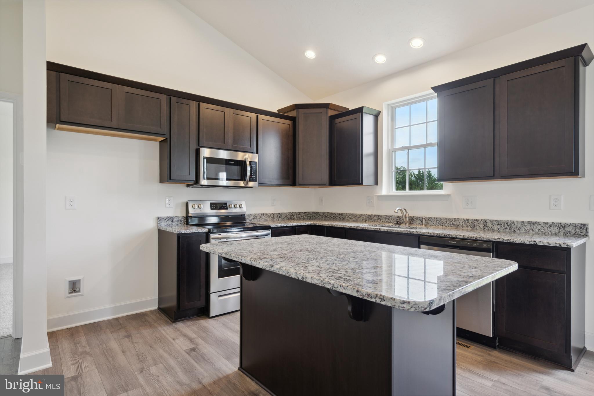 CUMBERLAND VILLAGE - Residential