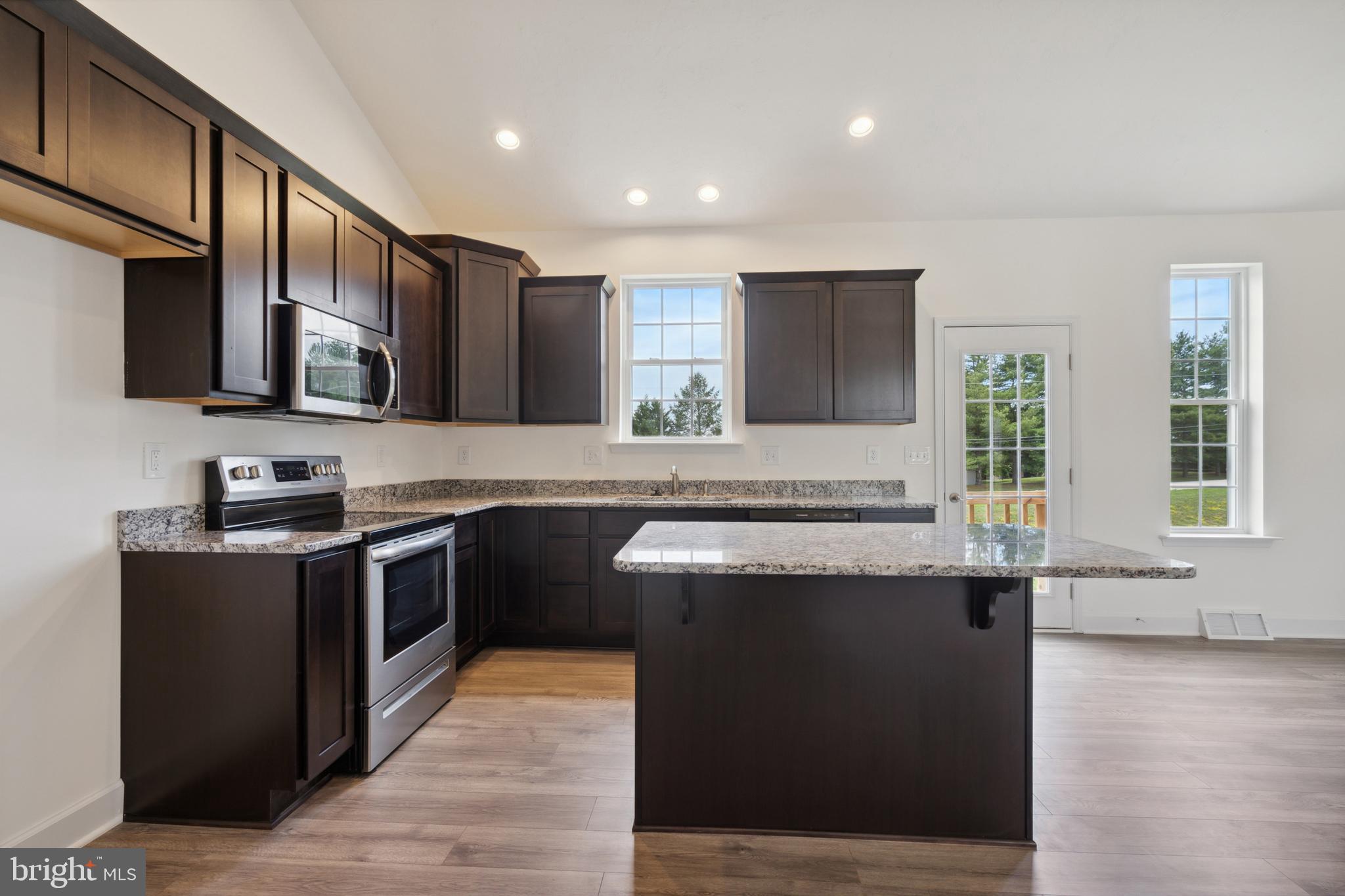 CUMBERLAND VILLAGE - Residential