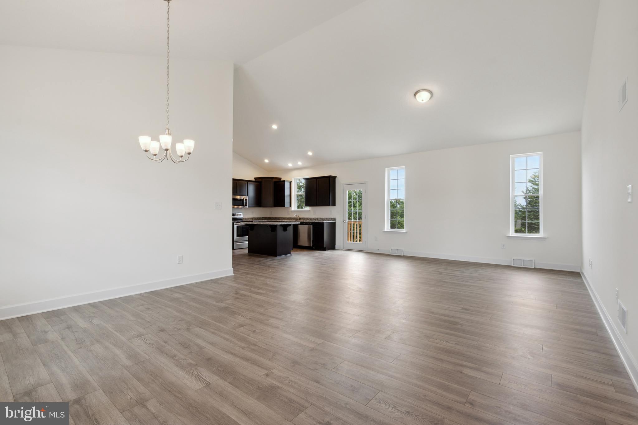 CUMBERLAND VILLAGE - Residential