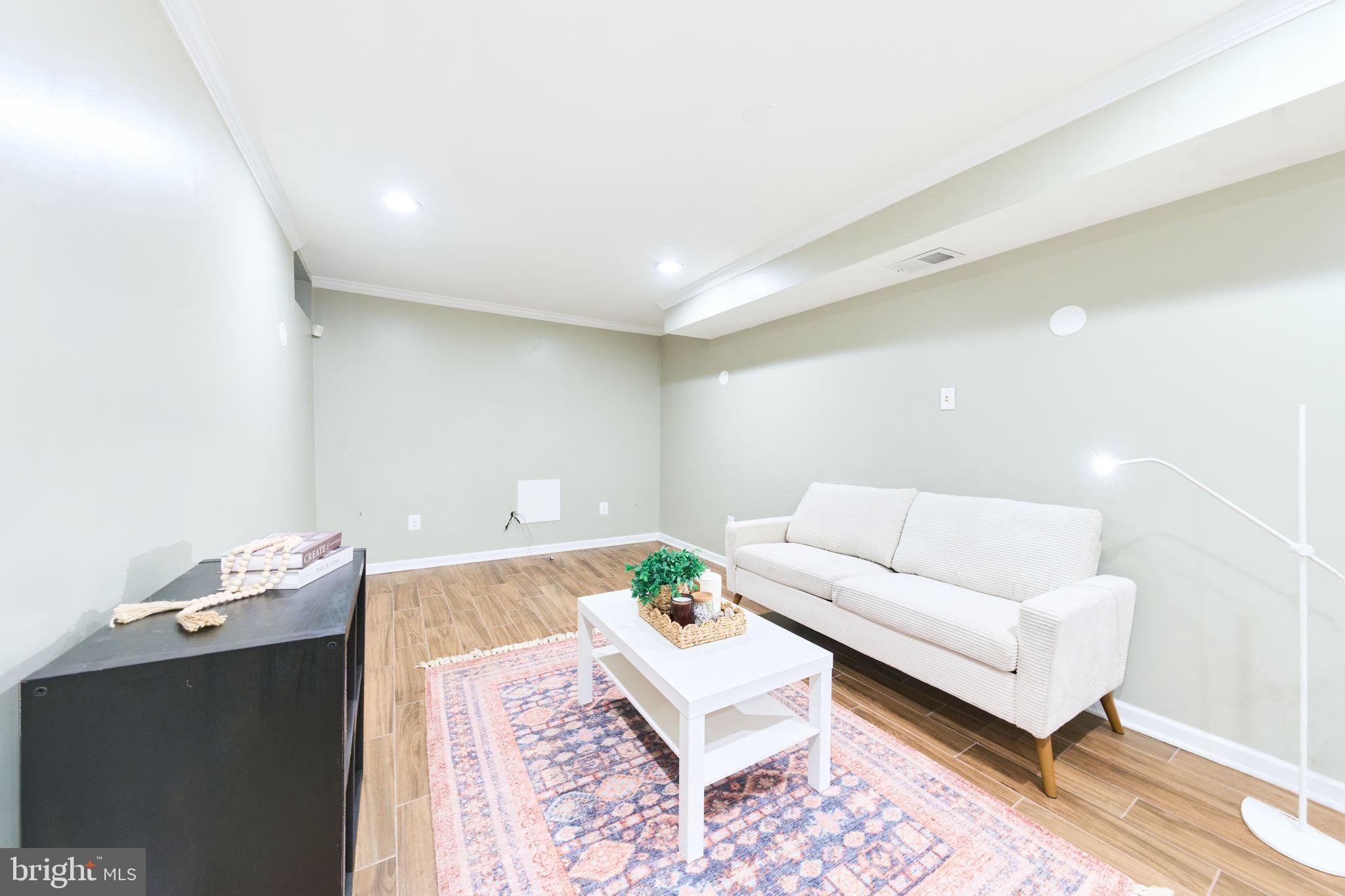 XANADU ESTATES - Residential