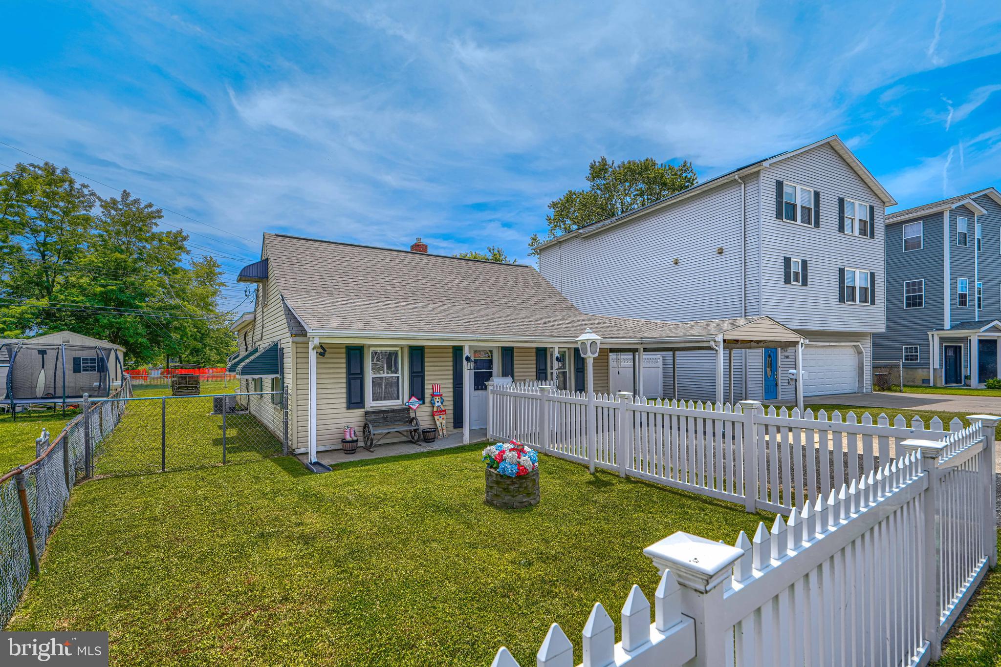 WATERSEDGE - Residential