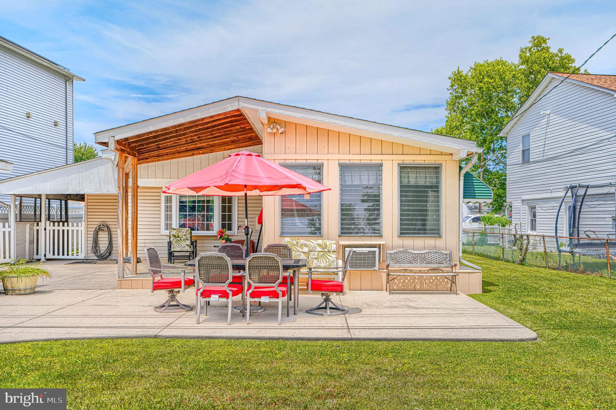 WATERSEDGE - Residential