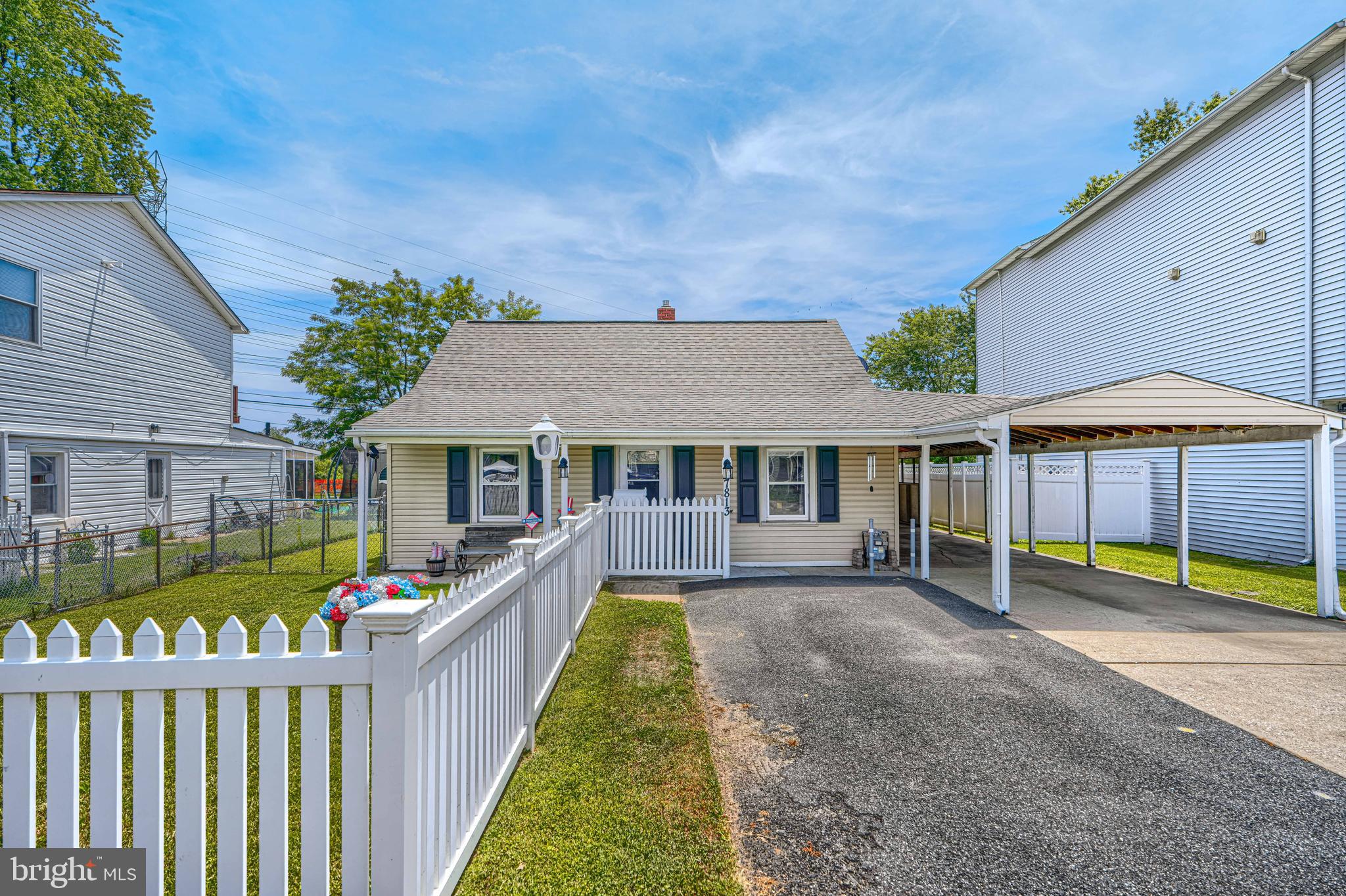 WATERSEDGE - Residential