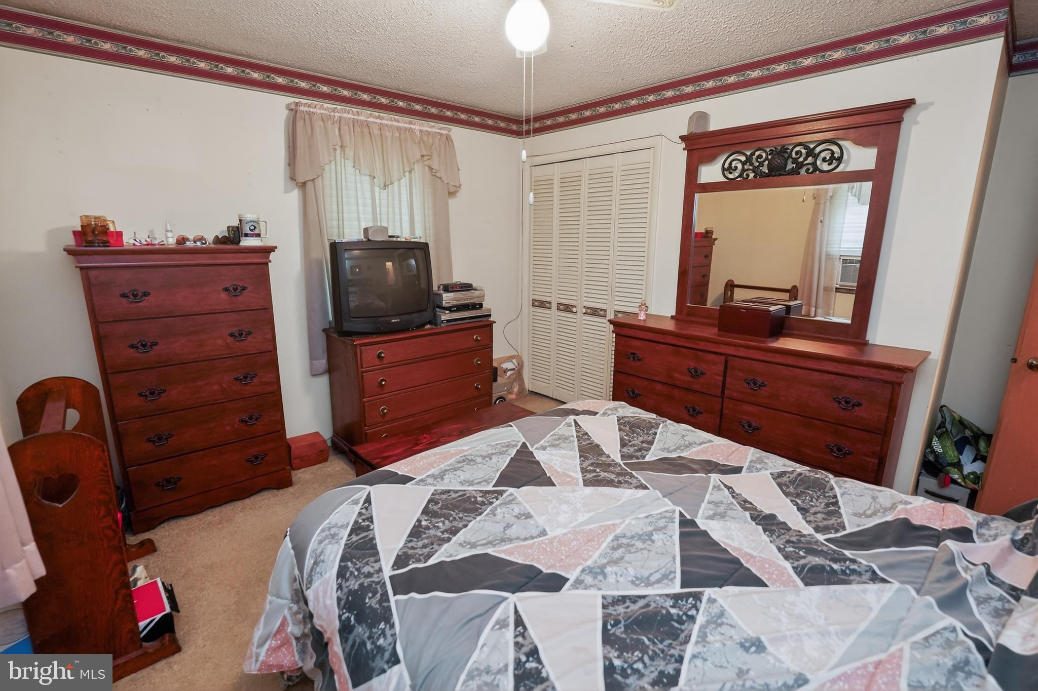 SIERRA MANOR - Residential