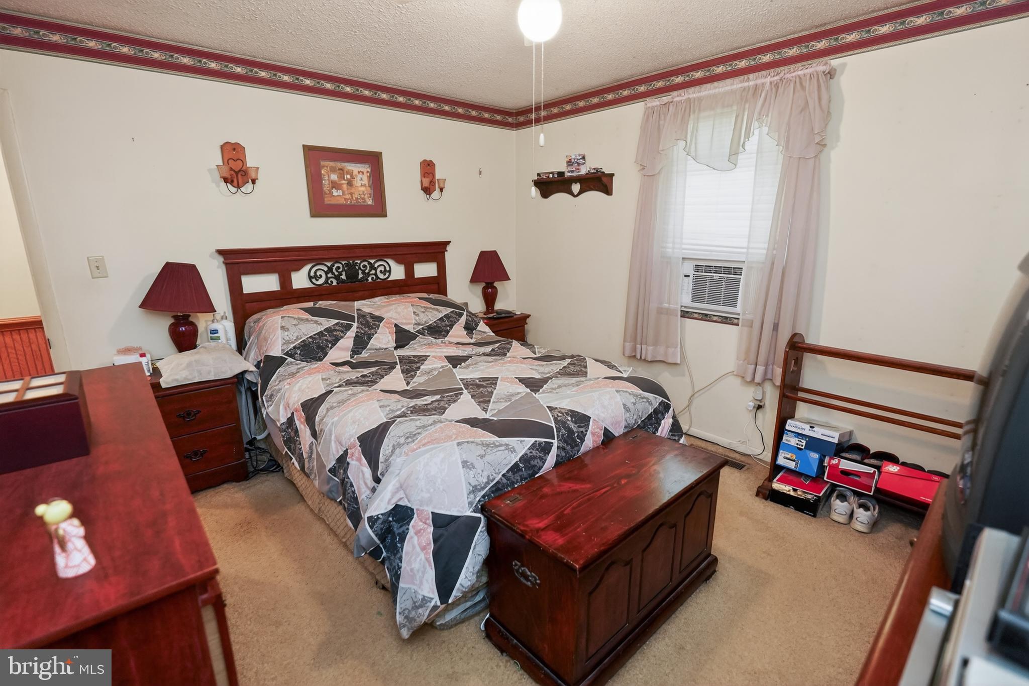 SIERRA MANOR - Residential