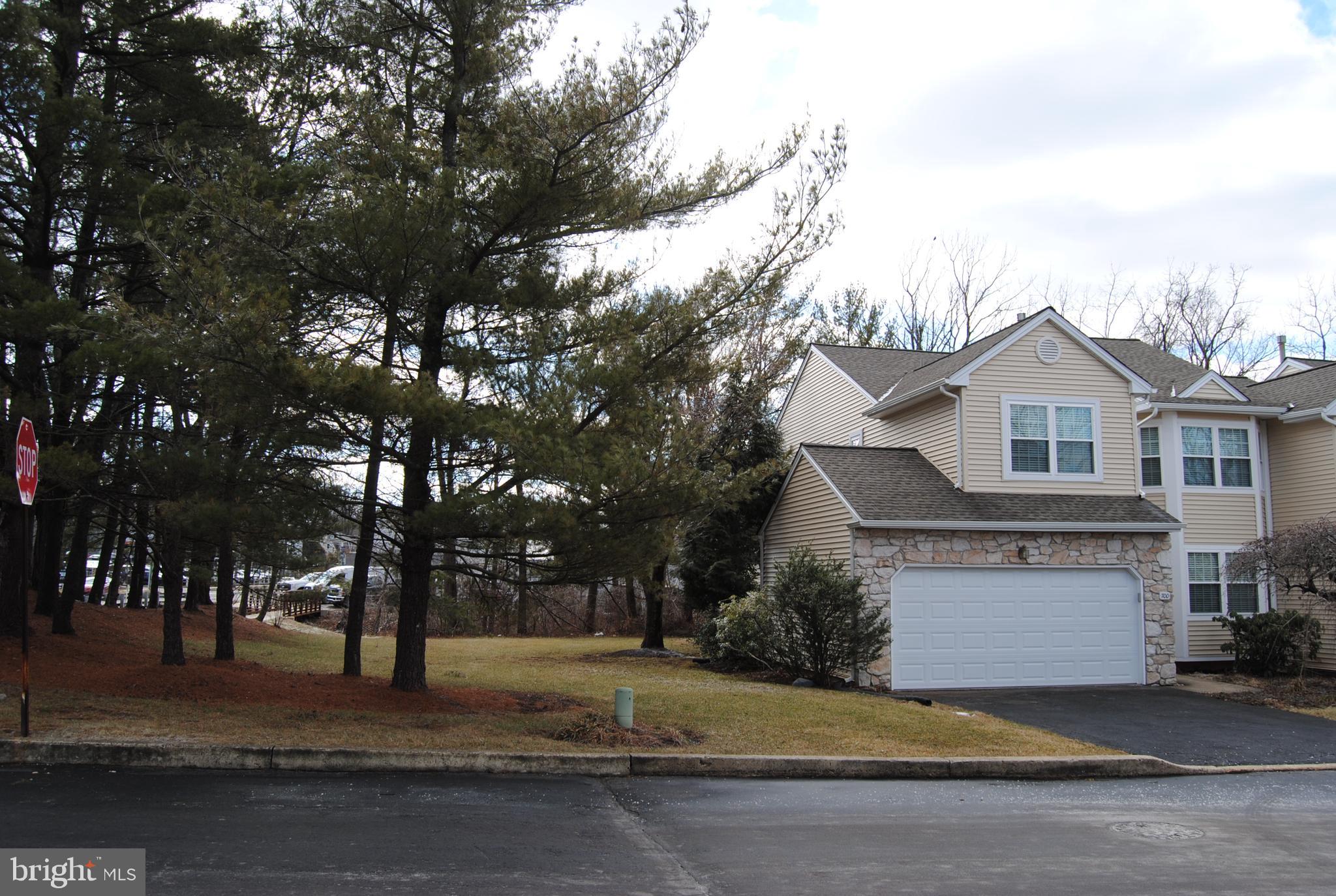 SPRINGHOUSE WOODS - Residential