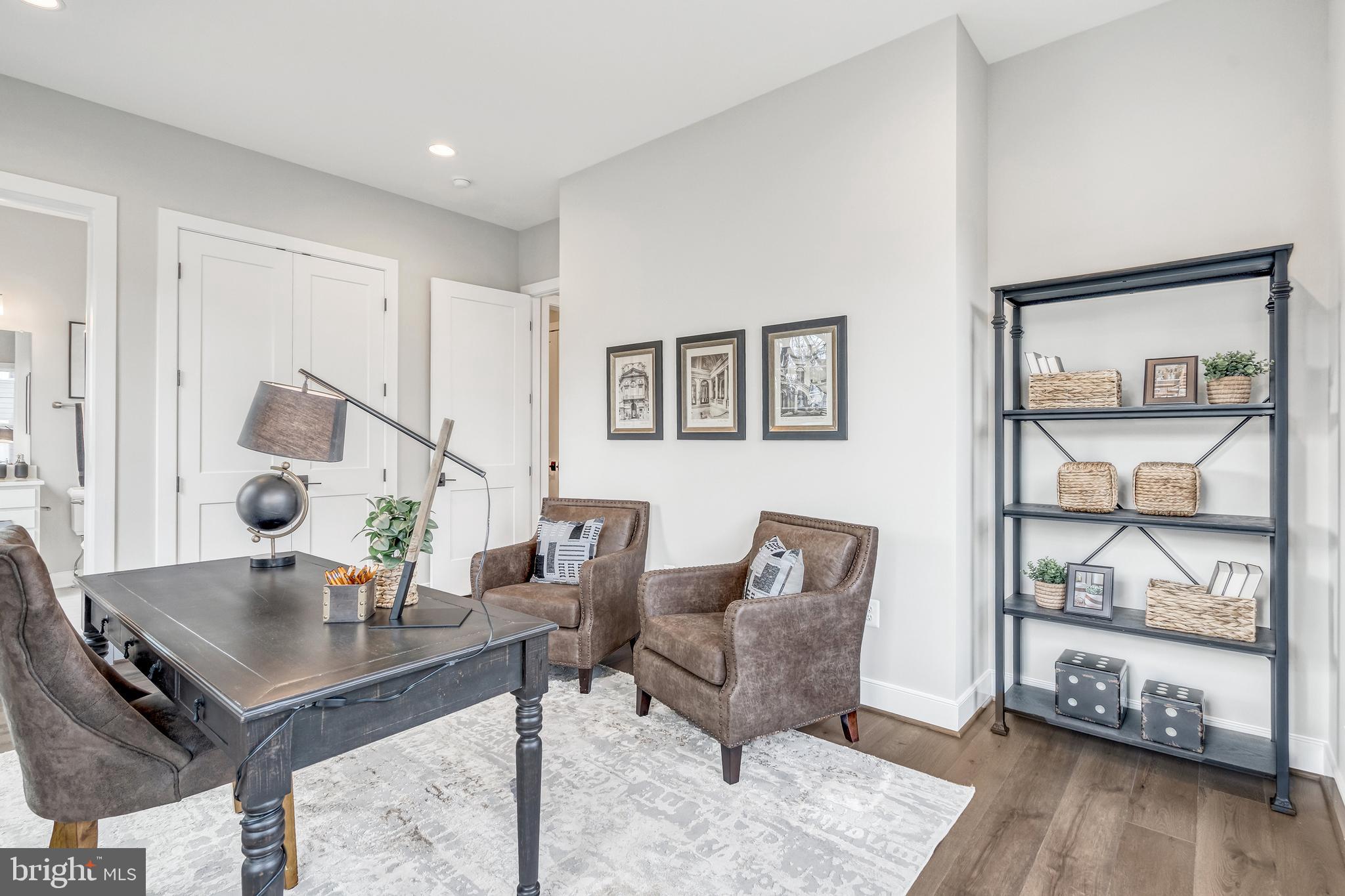 OAKWOOD - Residential