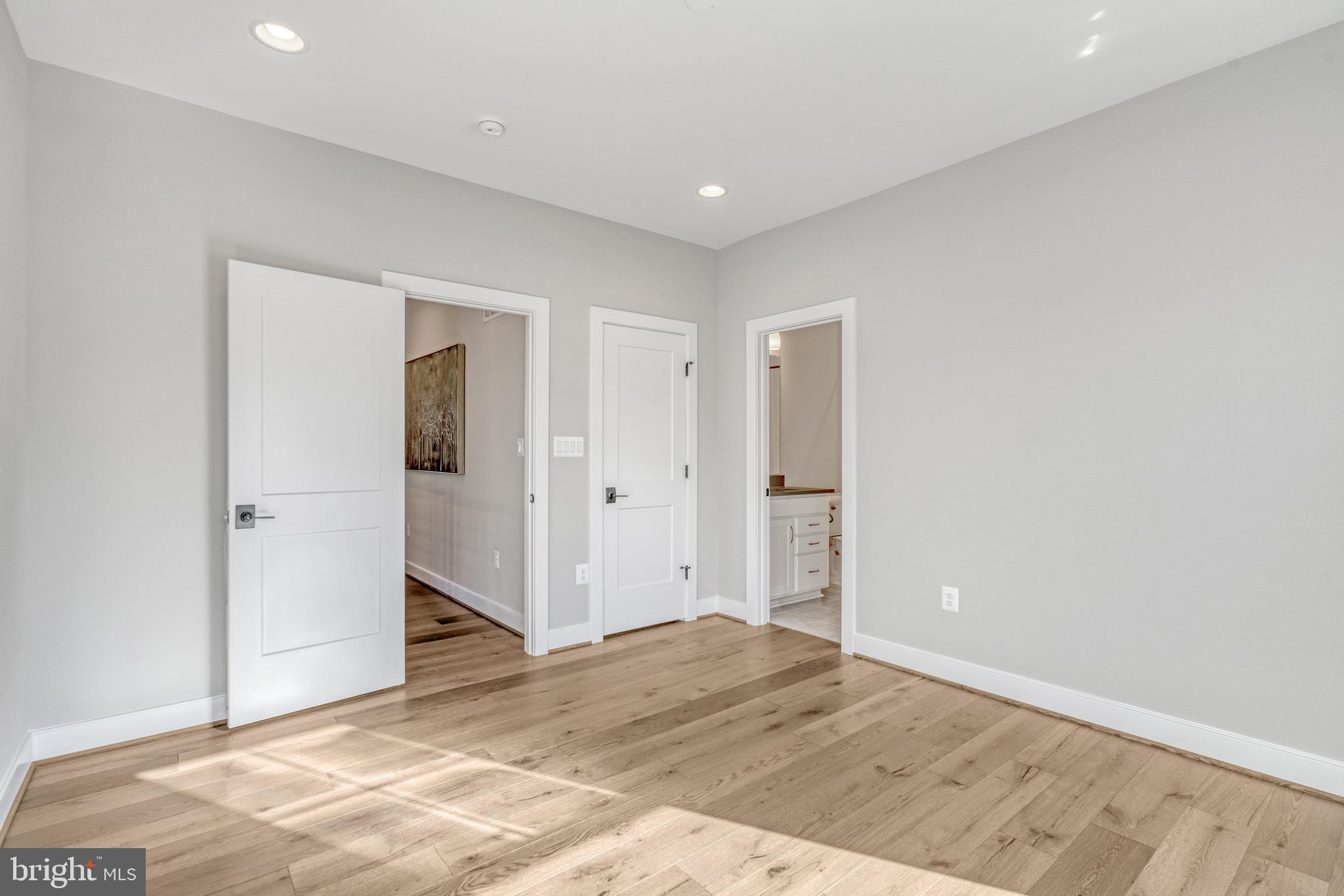 OAKWOOD - Residential