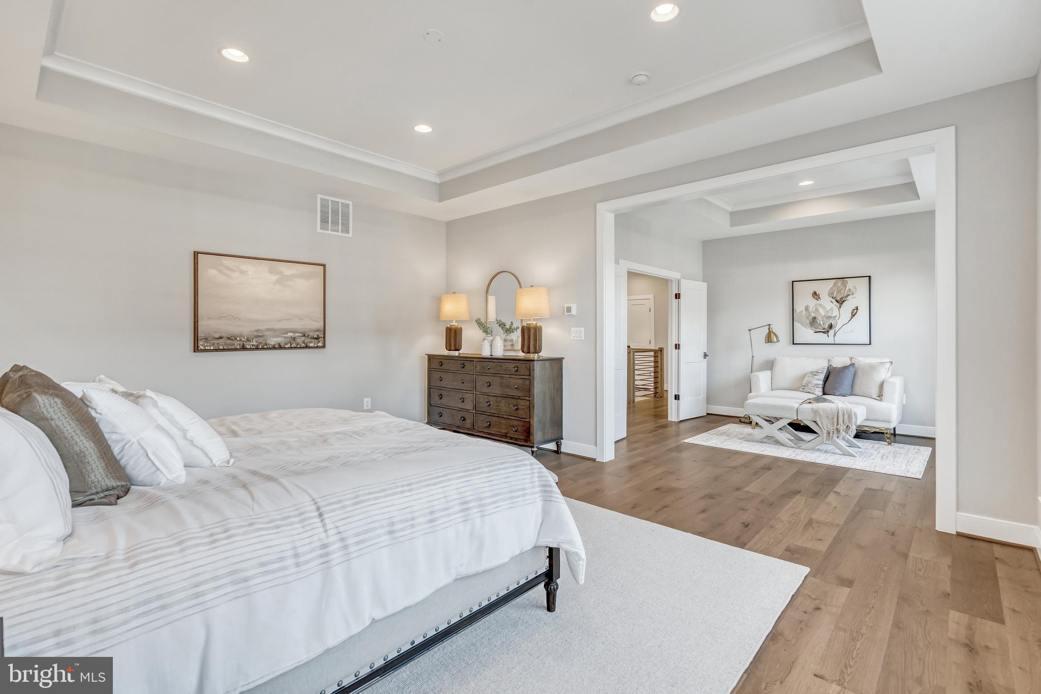 OAKWOOD - Residential