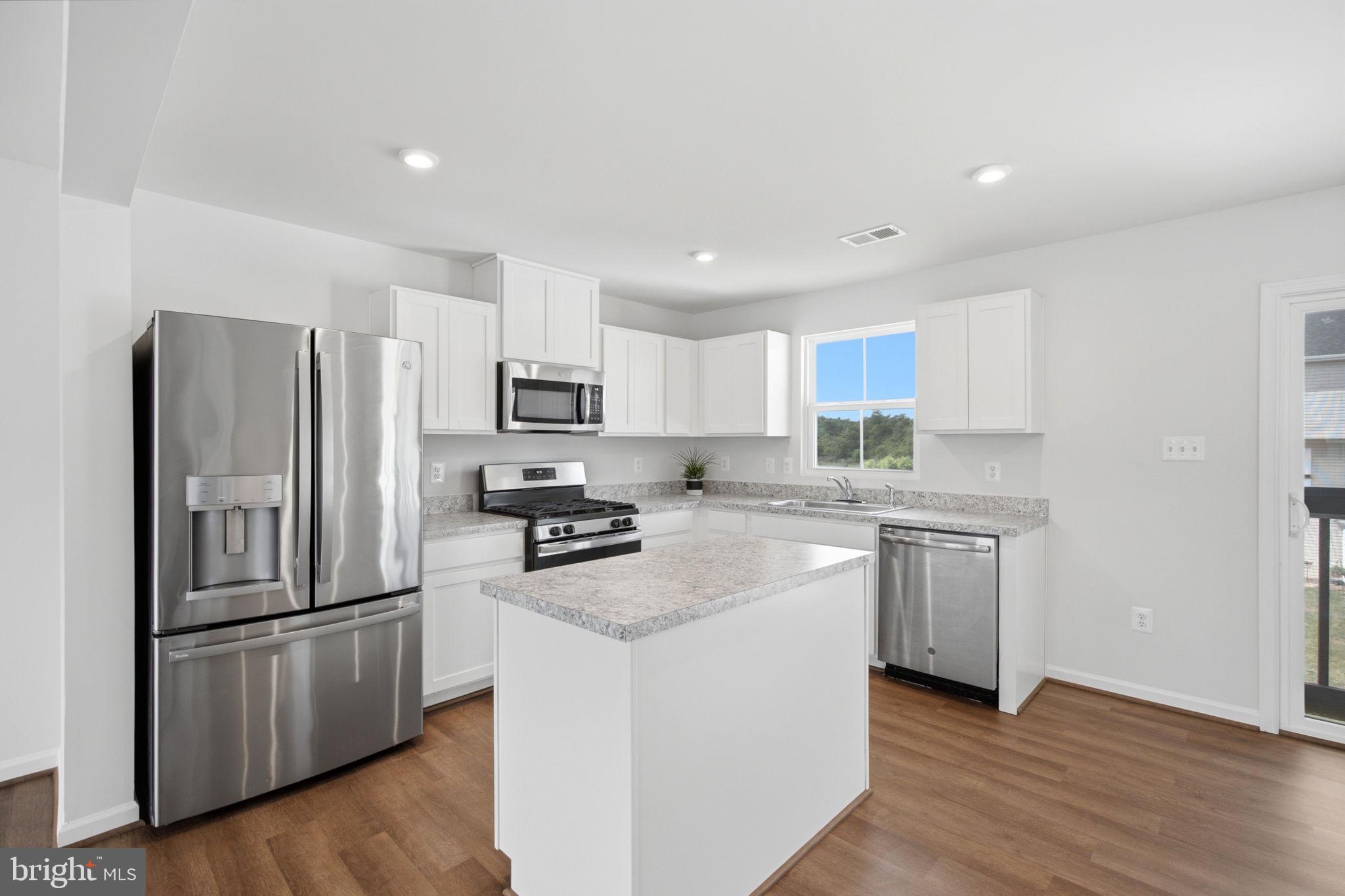 THE LAKES AT MARTINSBURG - Residential