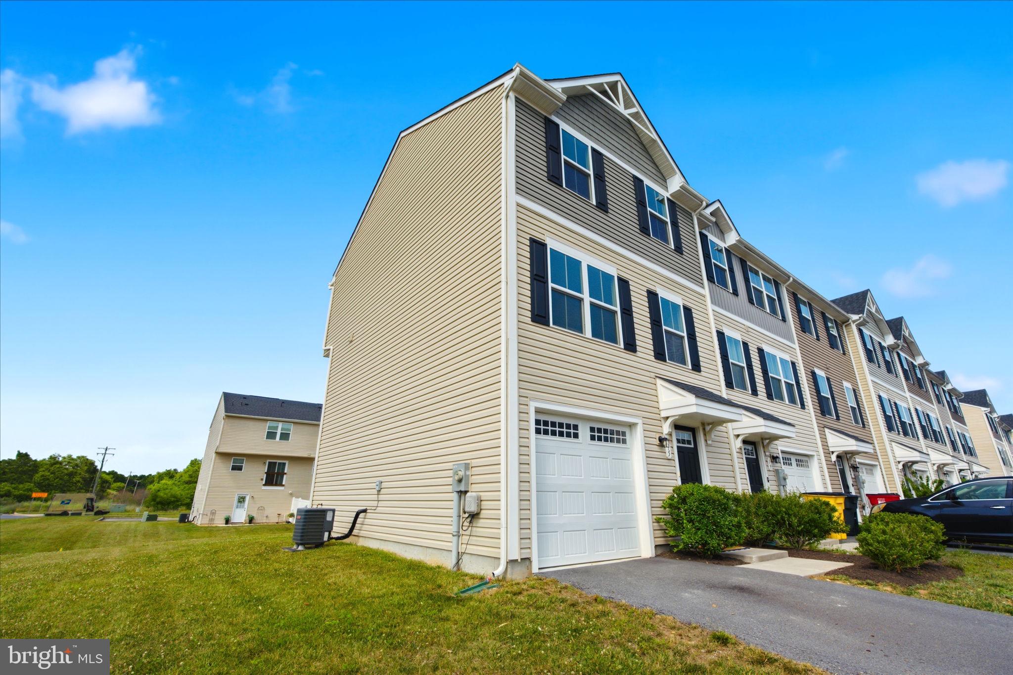 THE LAKES AT MARTINSBURG - Residential