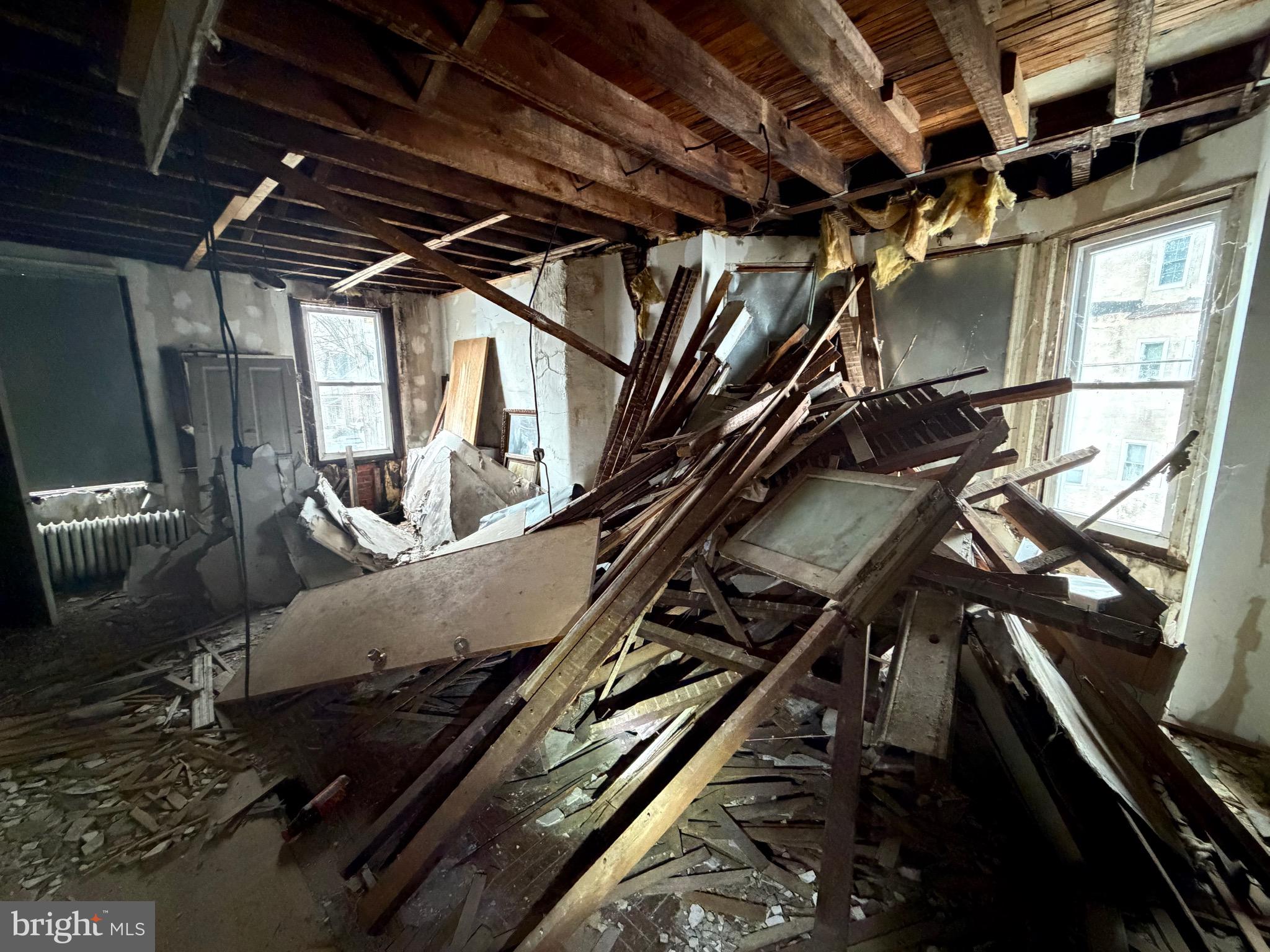 FRANKFORD - Commercial Sale