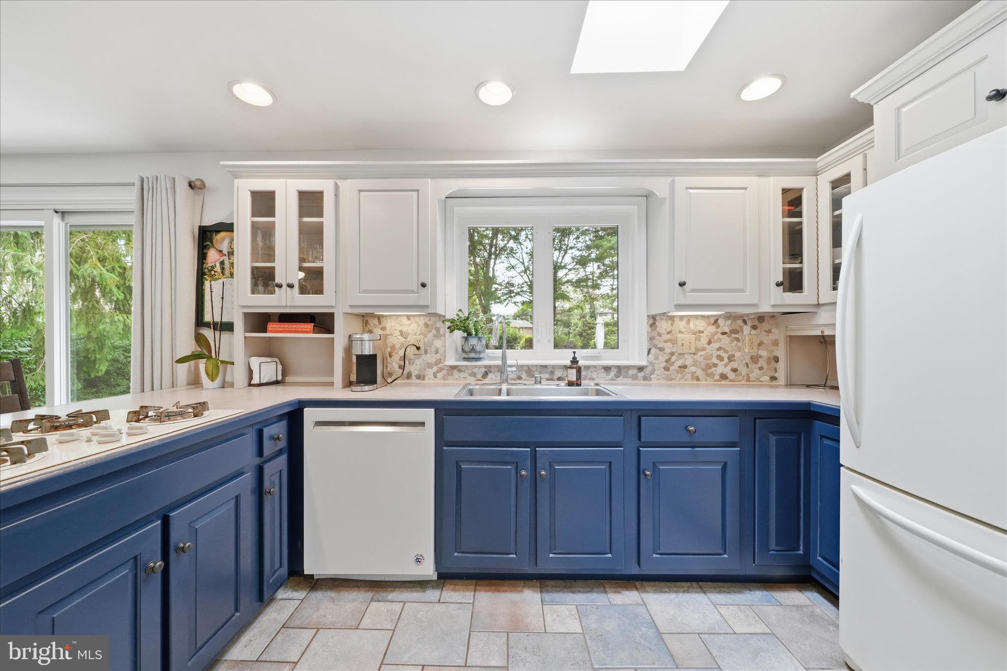 ALLVIEW ESTATES - Residential