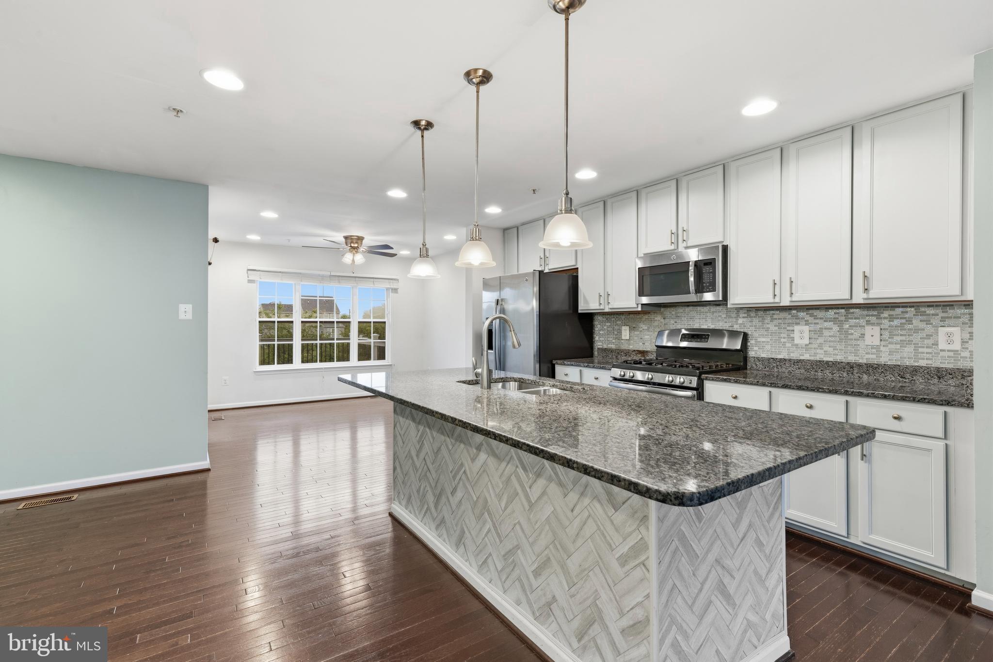 STANSBURY SHORES - Residential