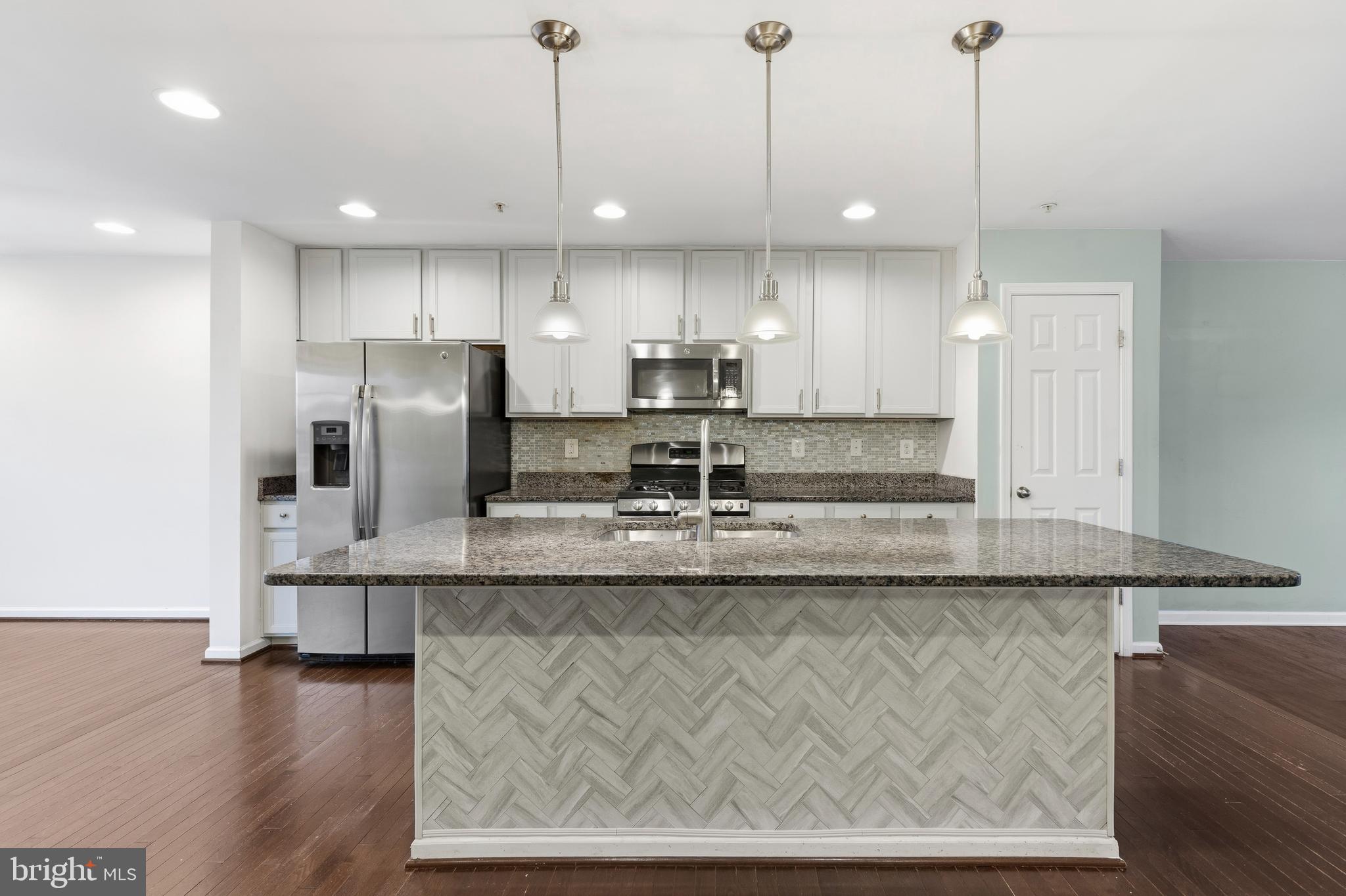 STANSBURY SHORES - Residential