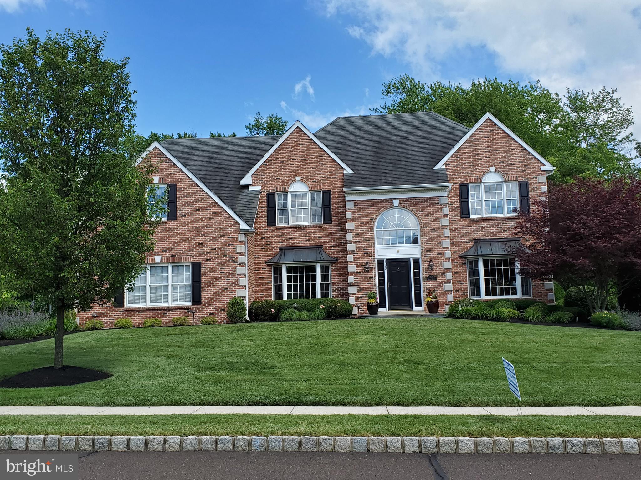 HORSHAM CHASE - Residential