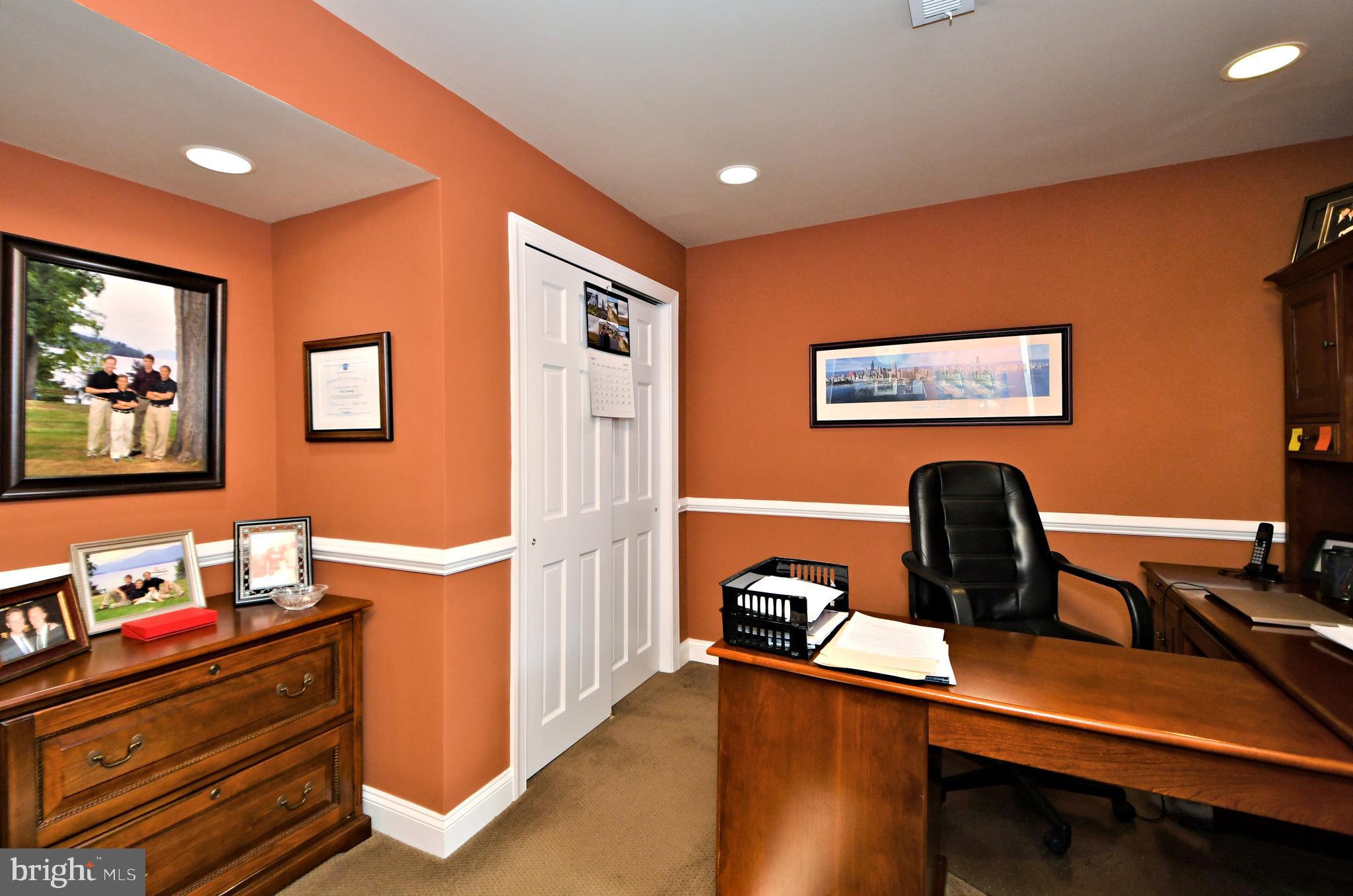 HORSHAM CHASE - Residential