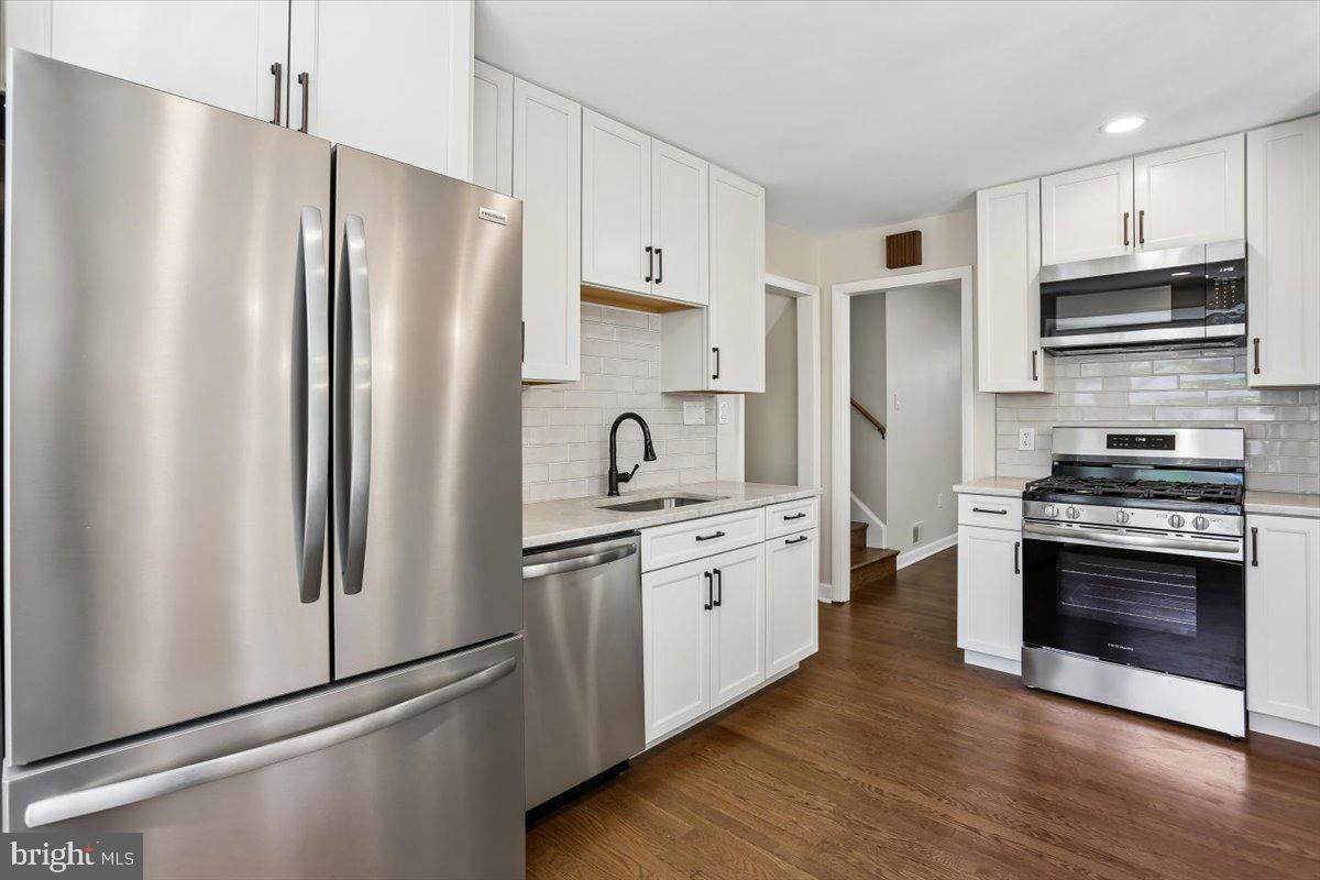 KENSINGTON HEIGHTS - Residential