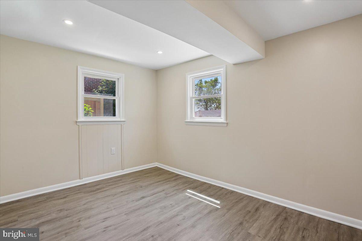 KENSINGTON HEIGHTS - Residential