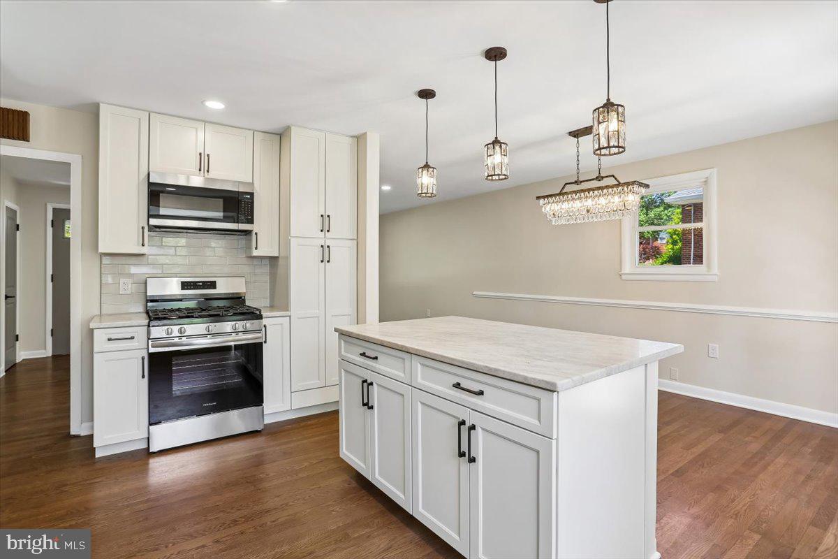 KENSINGTON HEIGHTS - Residential