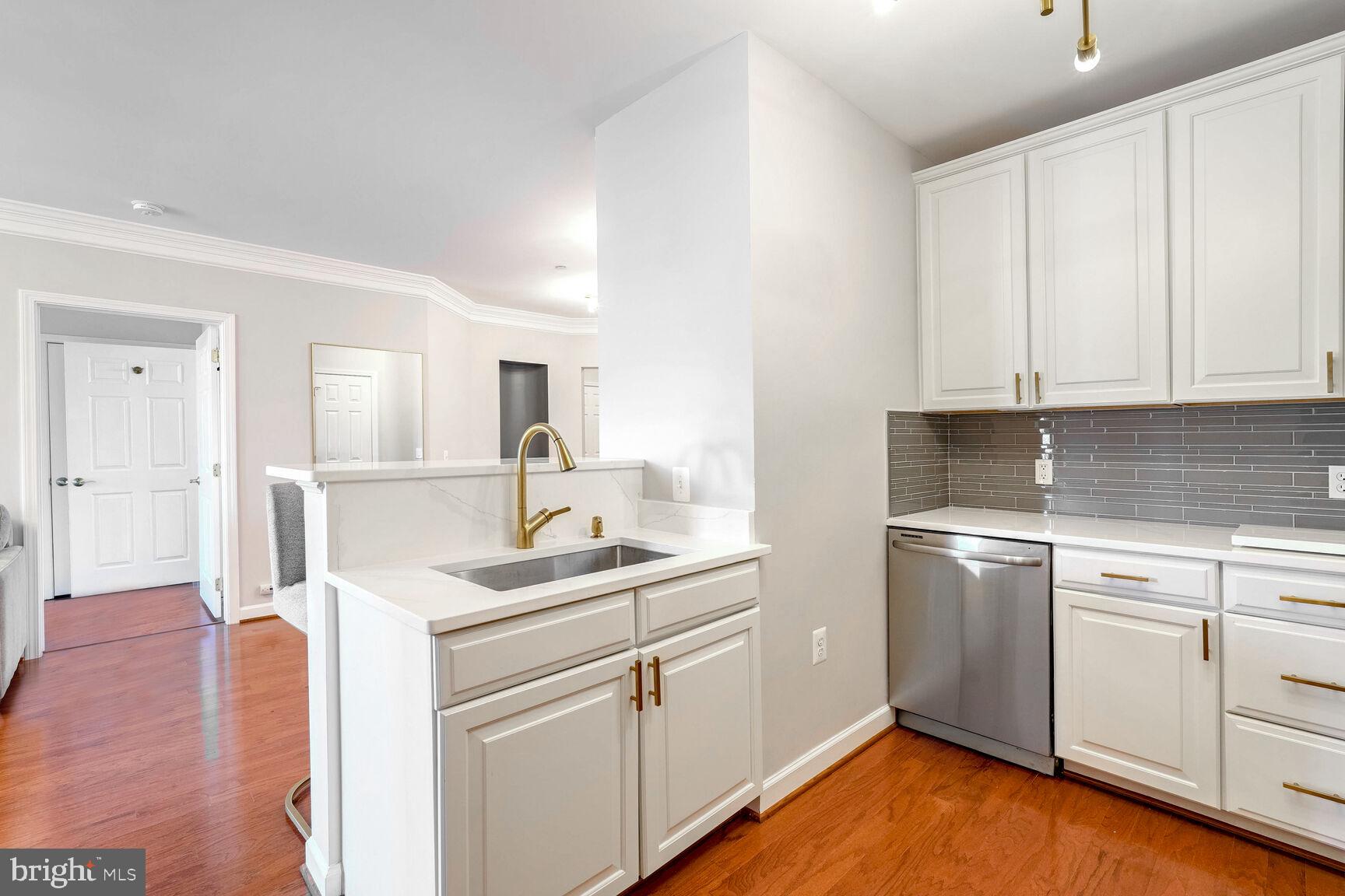DOMINION HEIGHTS - Residential Lease