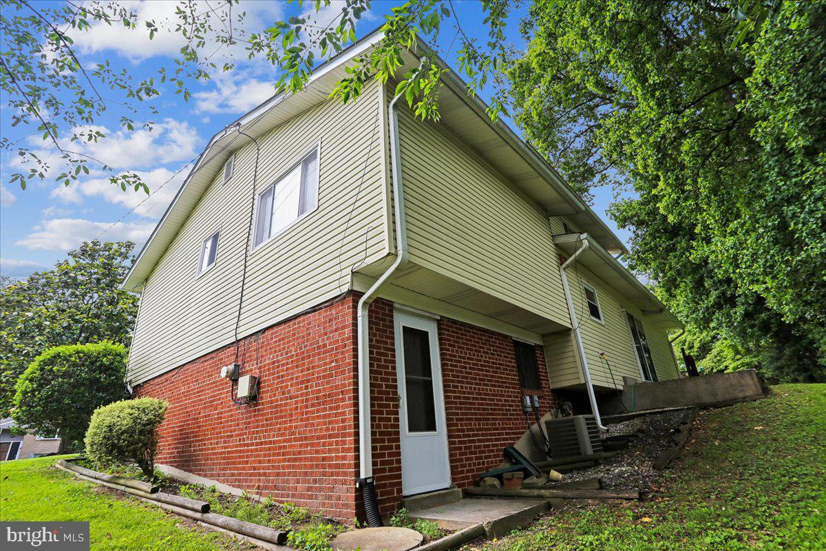 EAST SPRINGBROOK - Residential