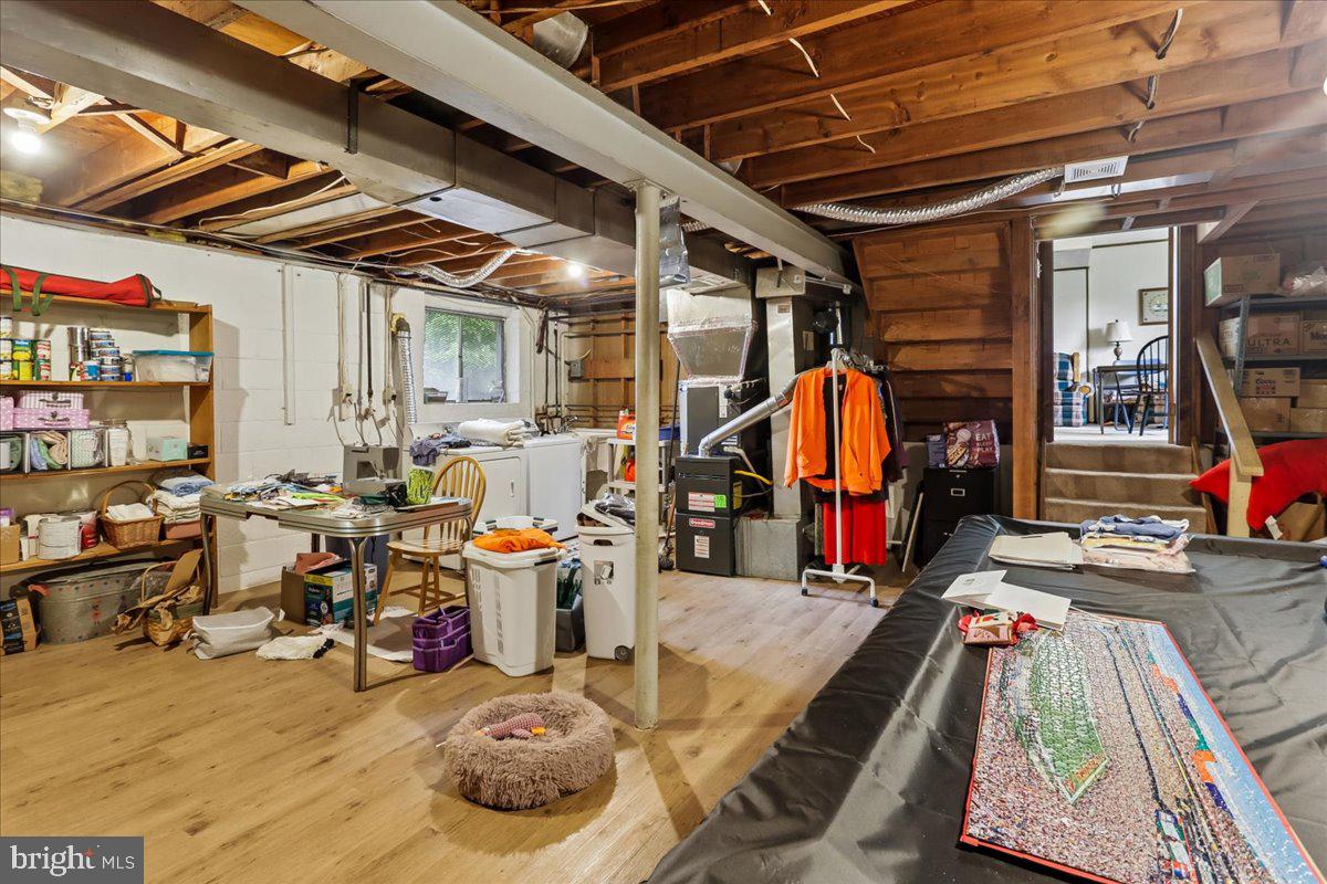 EAST SPRINGBROOK - Residential