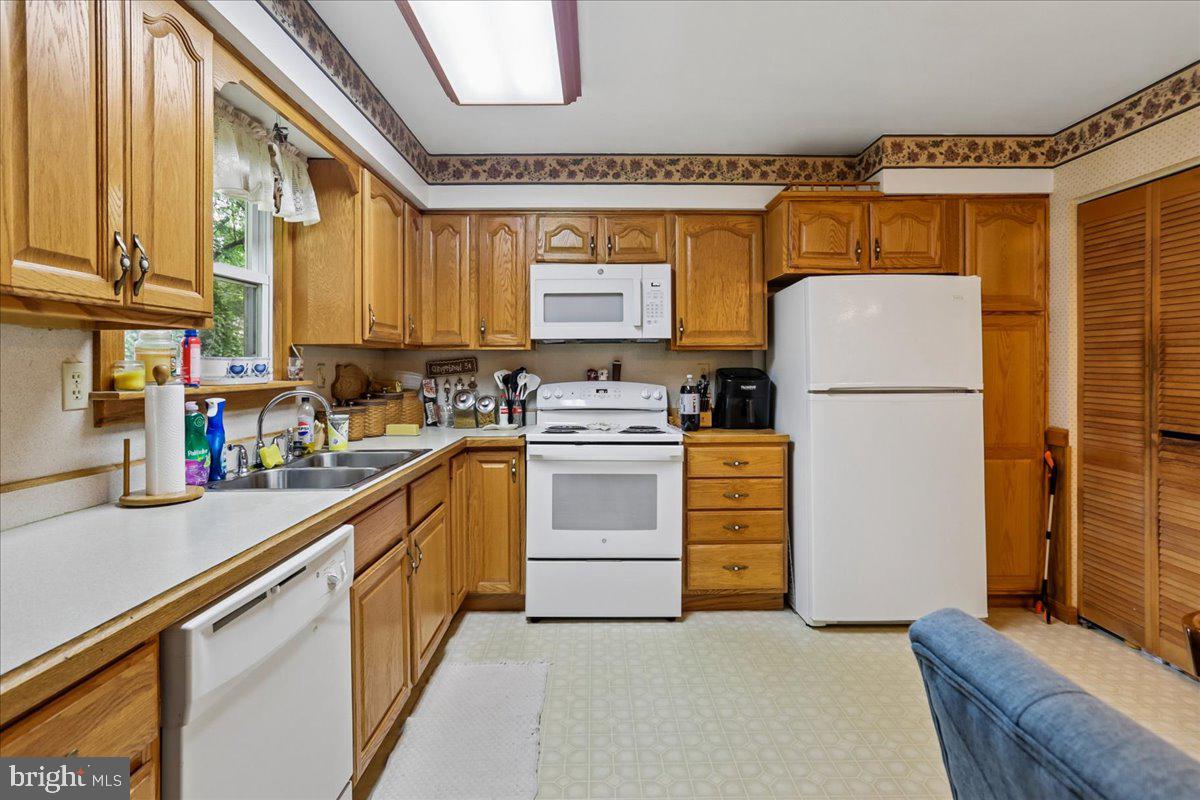 EAST SPRINGBROOK - Residential
