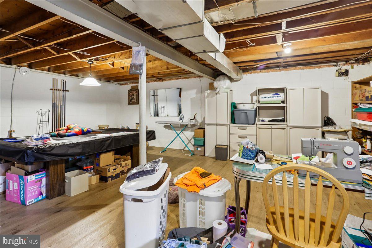 EAST SPRINGBROOK - Residential