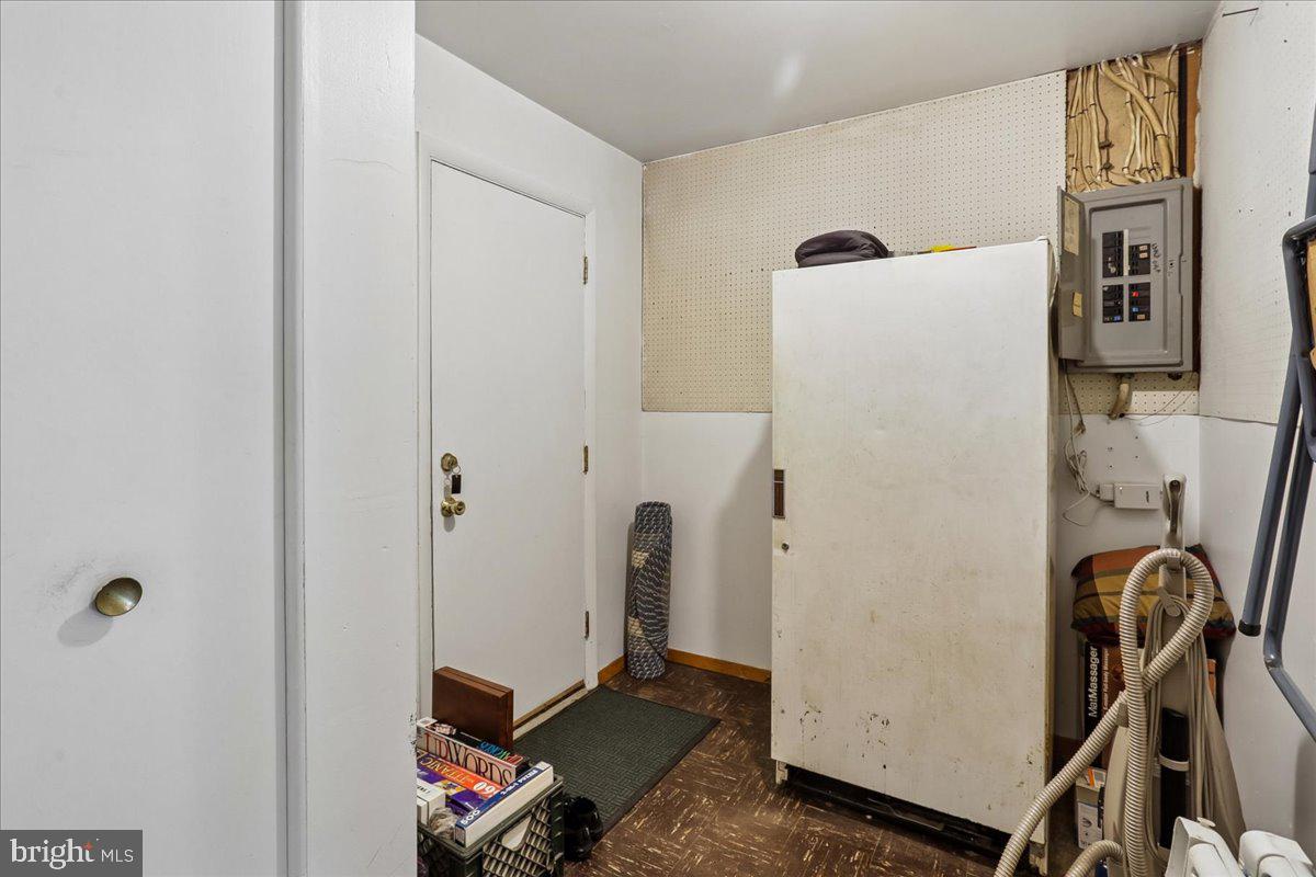 EAST SPRINGBROOK - Residential