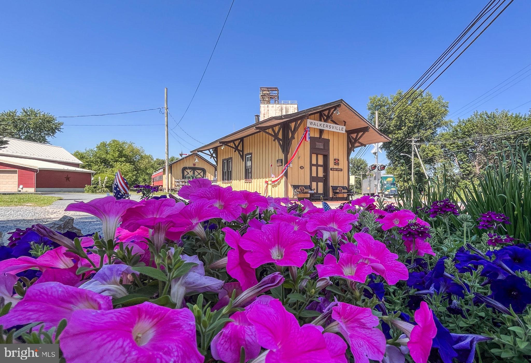 GLADE TOWN - Residential