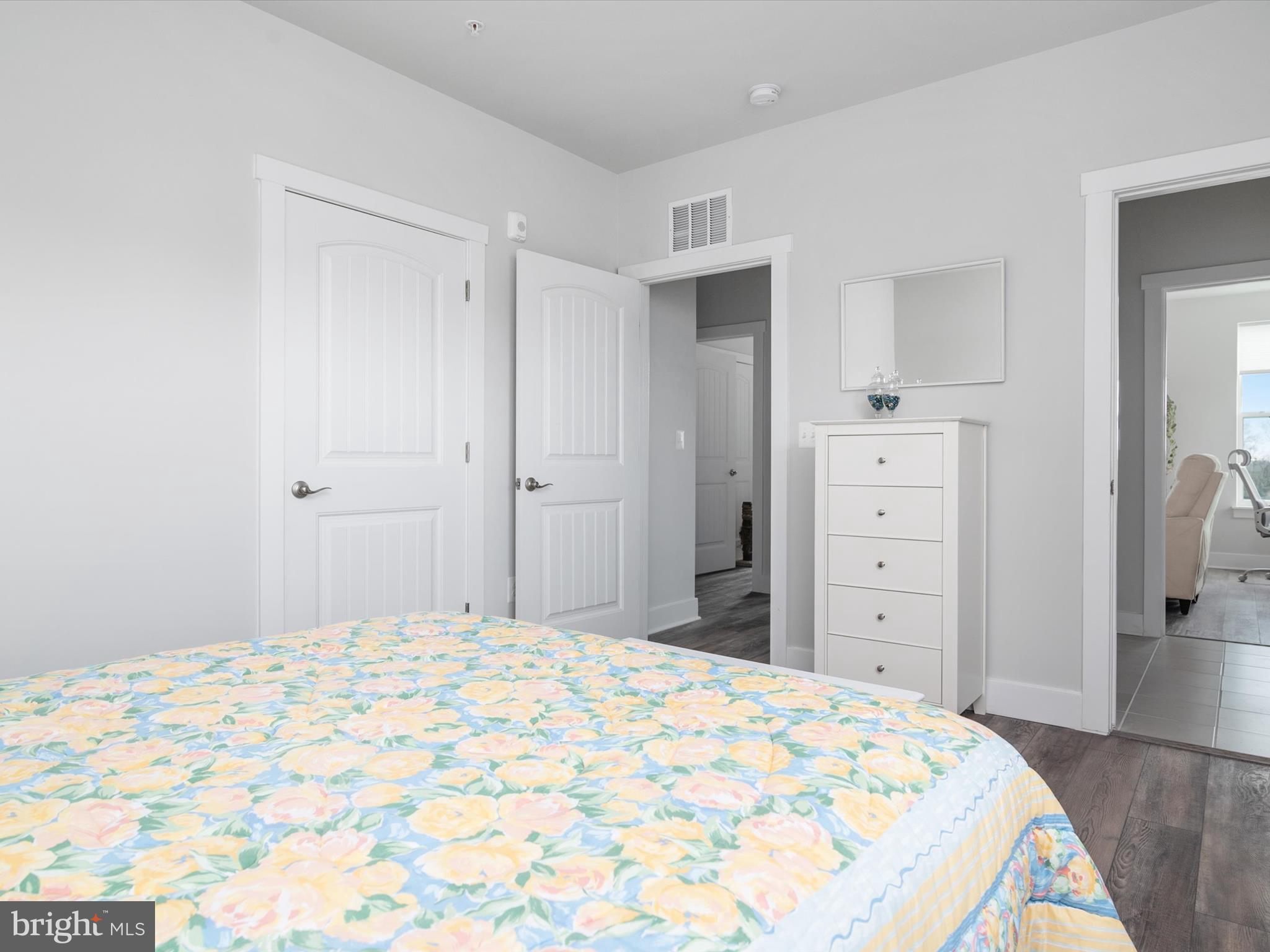 FOUR SEASONS AT KENT ISLAND - Residential Lease