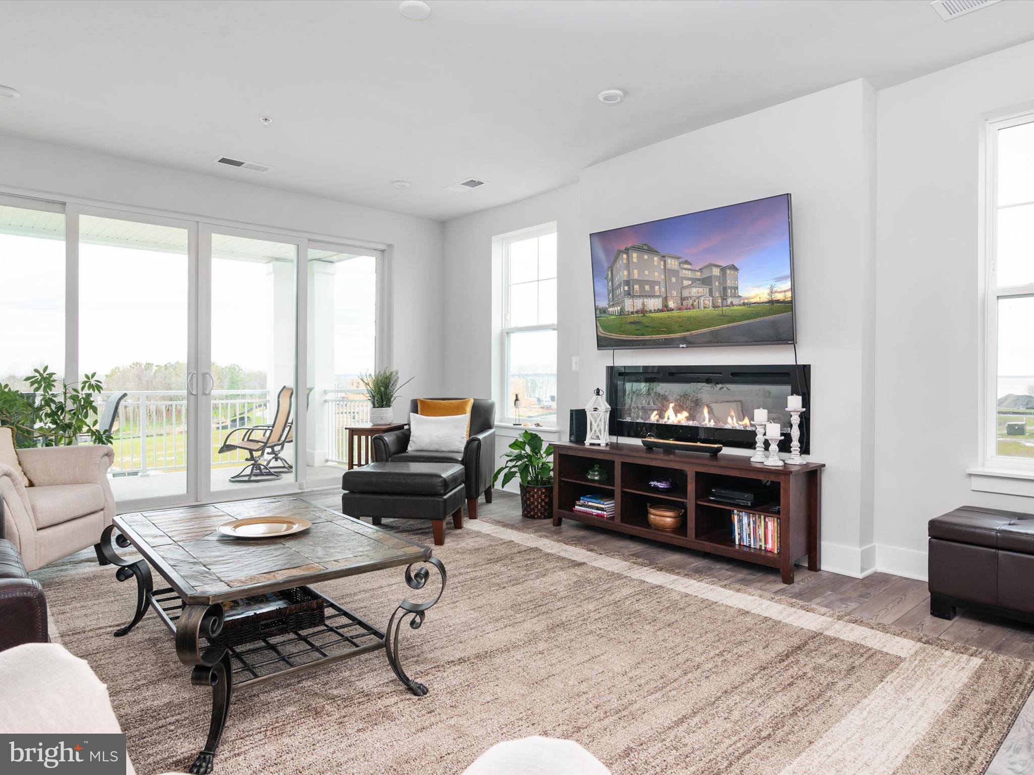 FOUR SEASONS AT KENT ISLAND - Residential Lease
