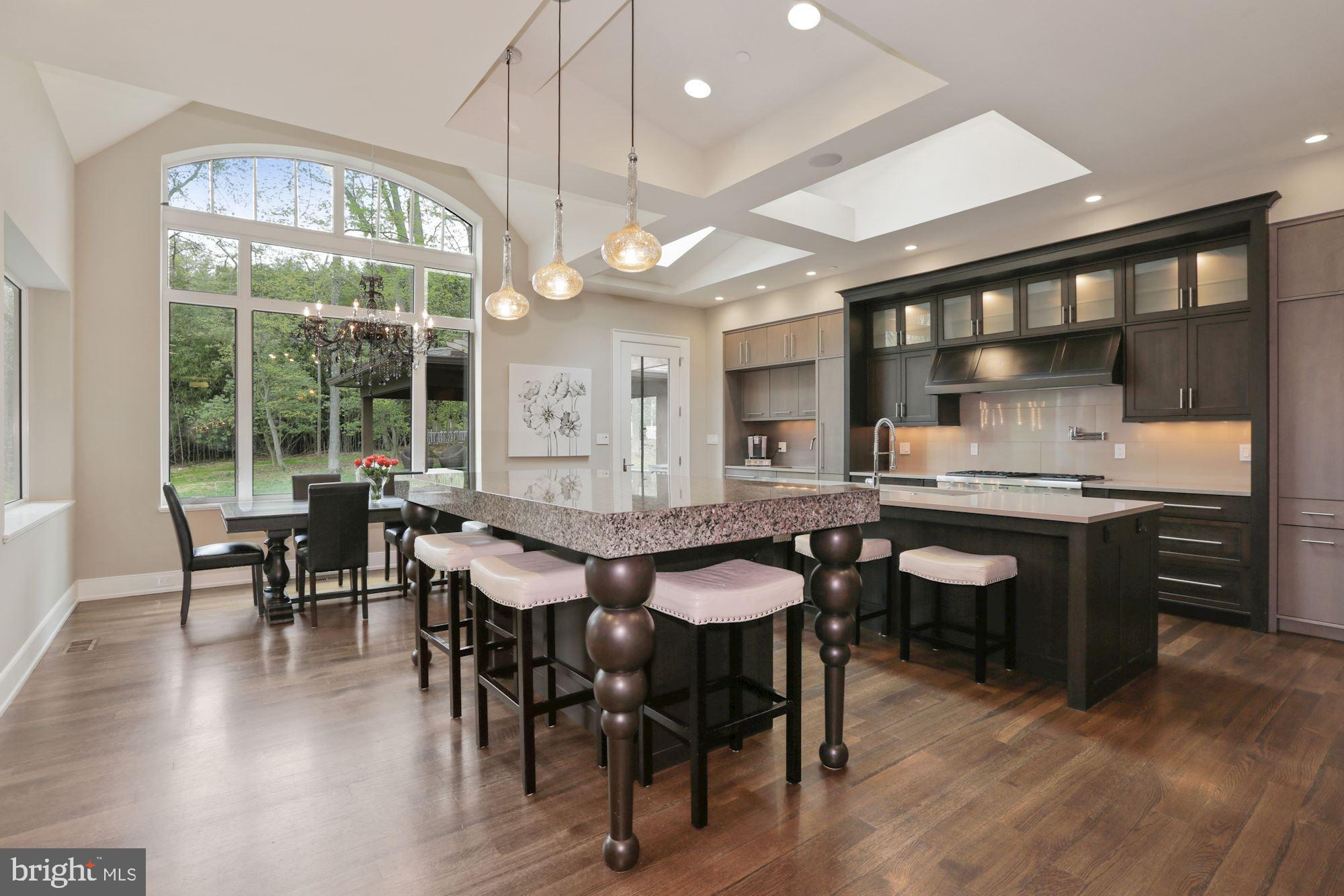 WILLIAMSBURG ESTATES - Residential
