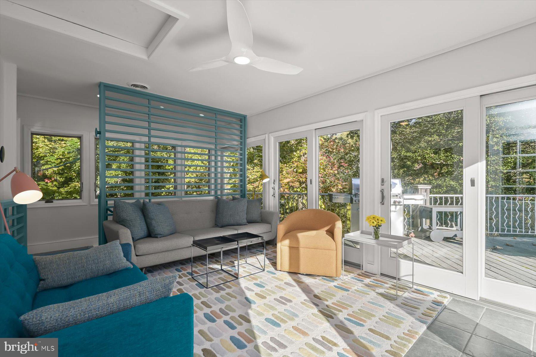 GIBSON ISLAND - Residential