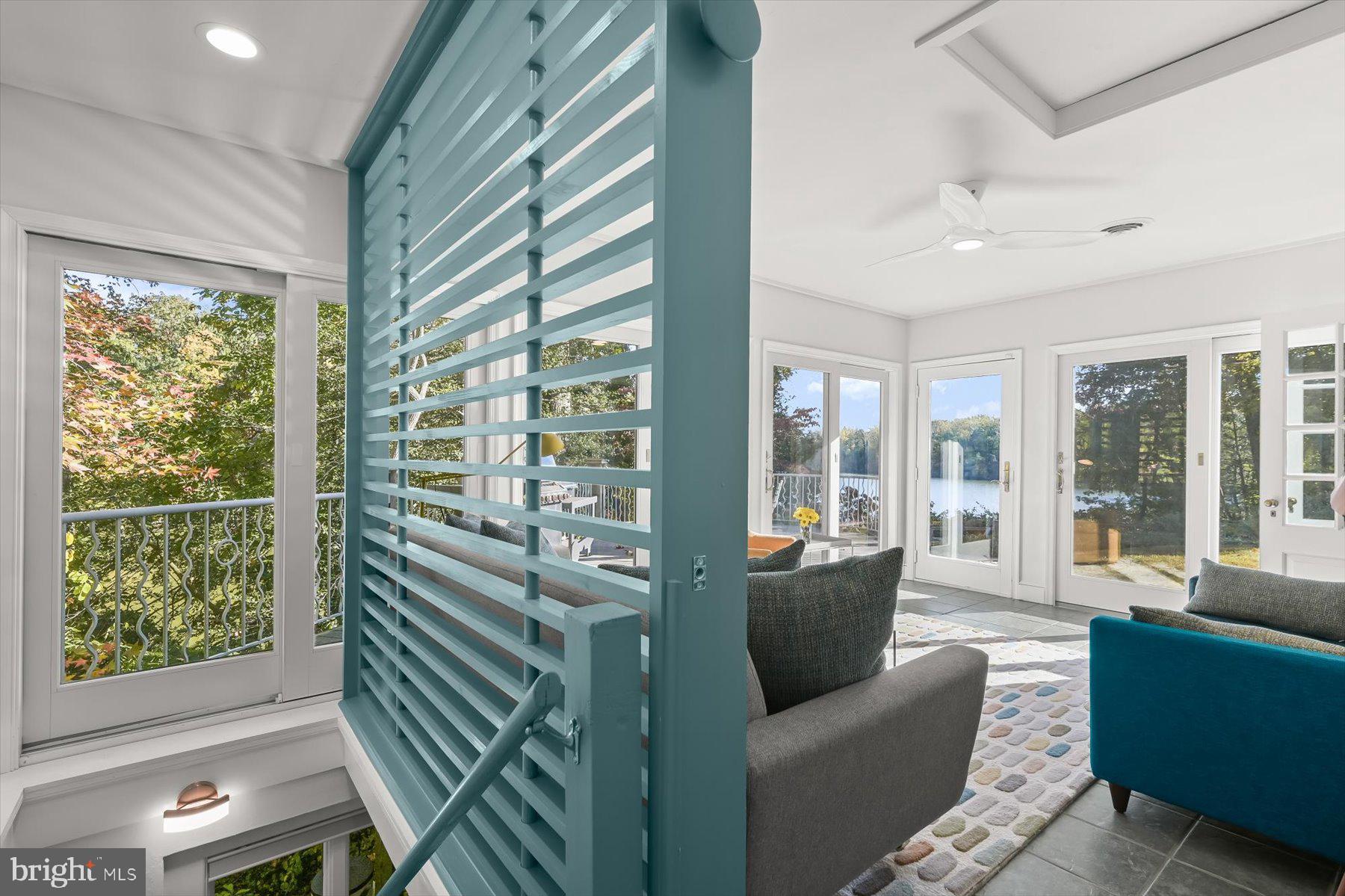 GIBSON ISLAND - Residential