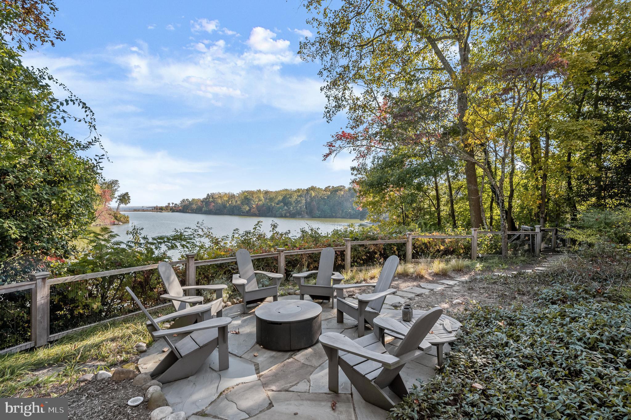 GIBSON ISLAND - Residential