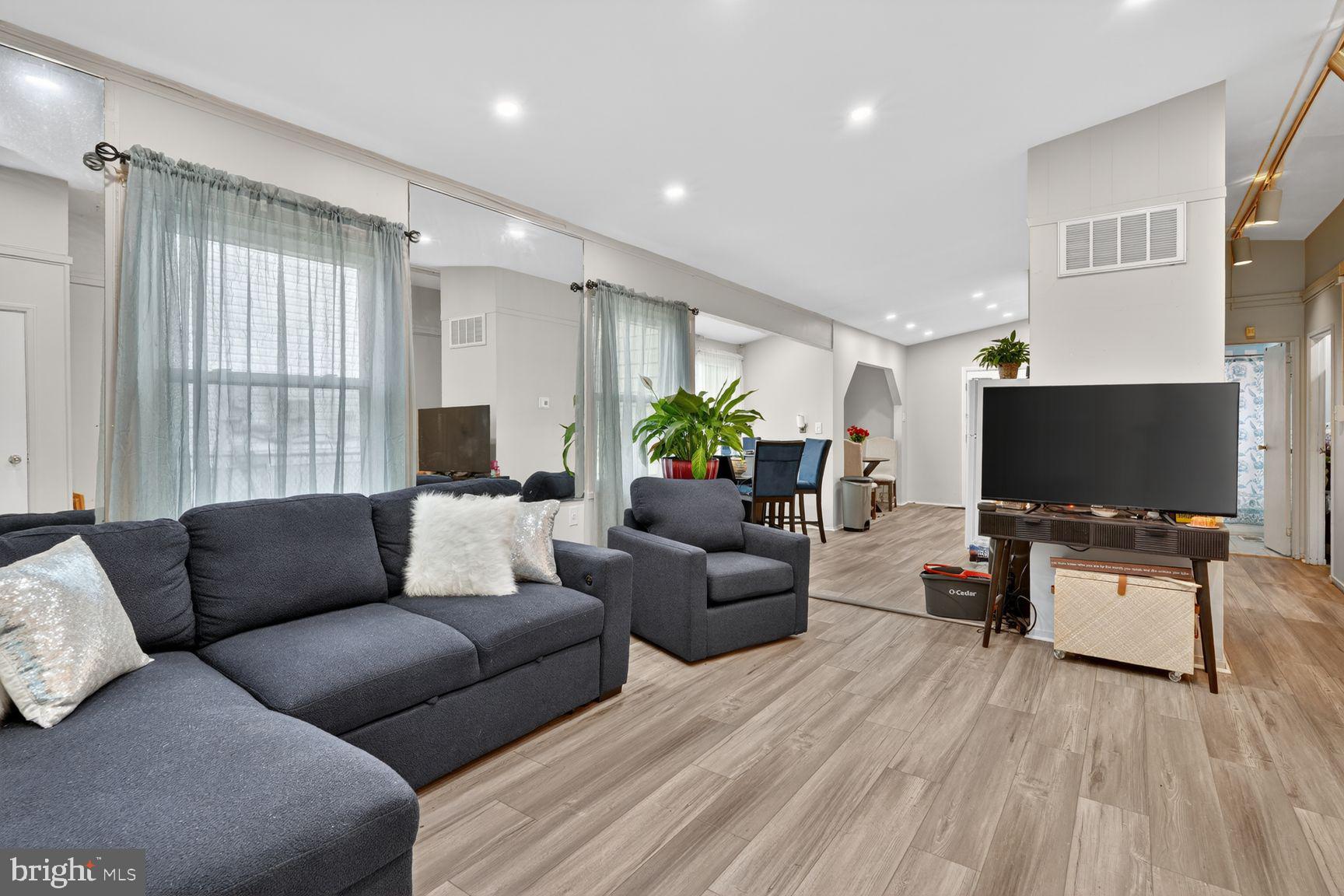 FOREST HEIGHTS - Residential
