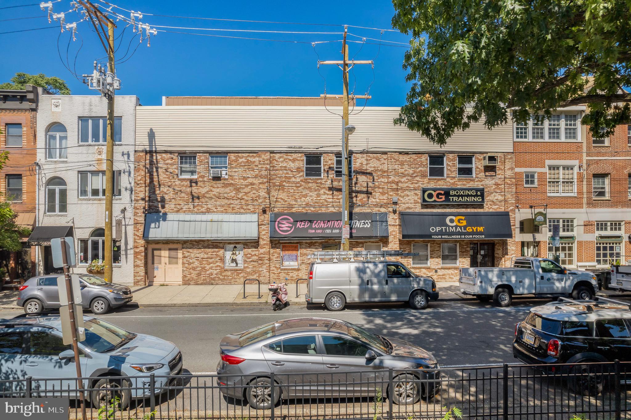 QUEEN VILLAGE - Commercial Sale