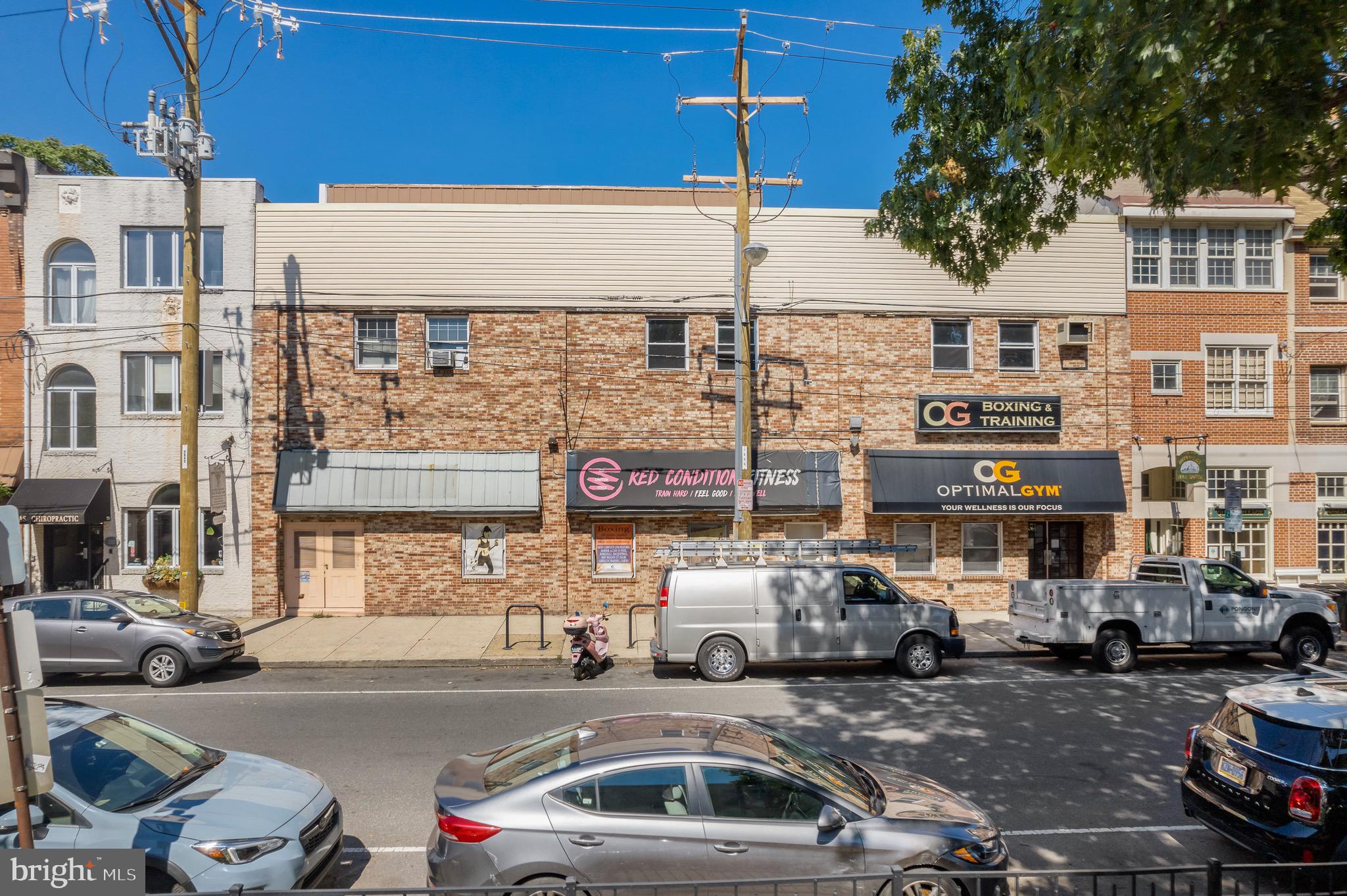 QUEEN VILLAGE - Commercial Sale