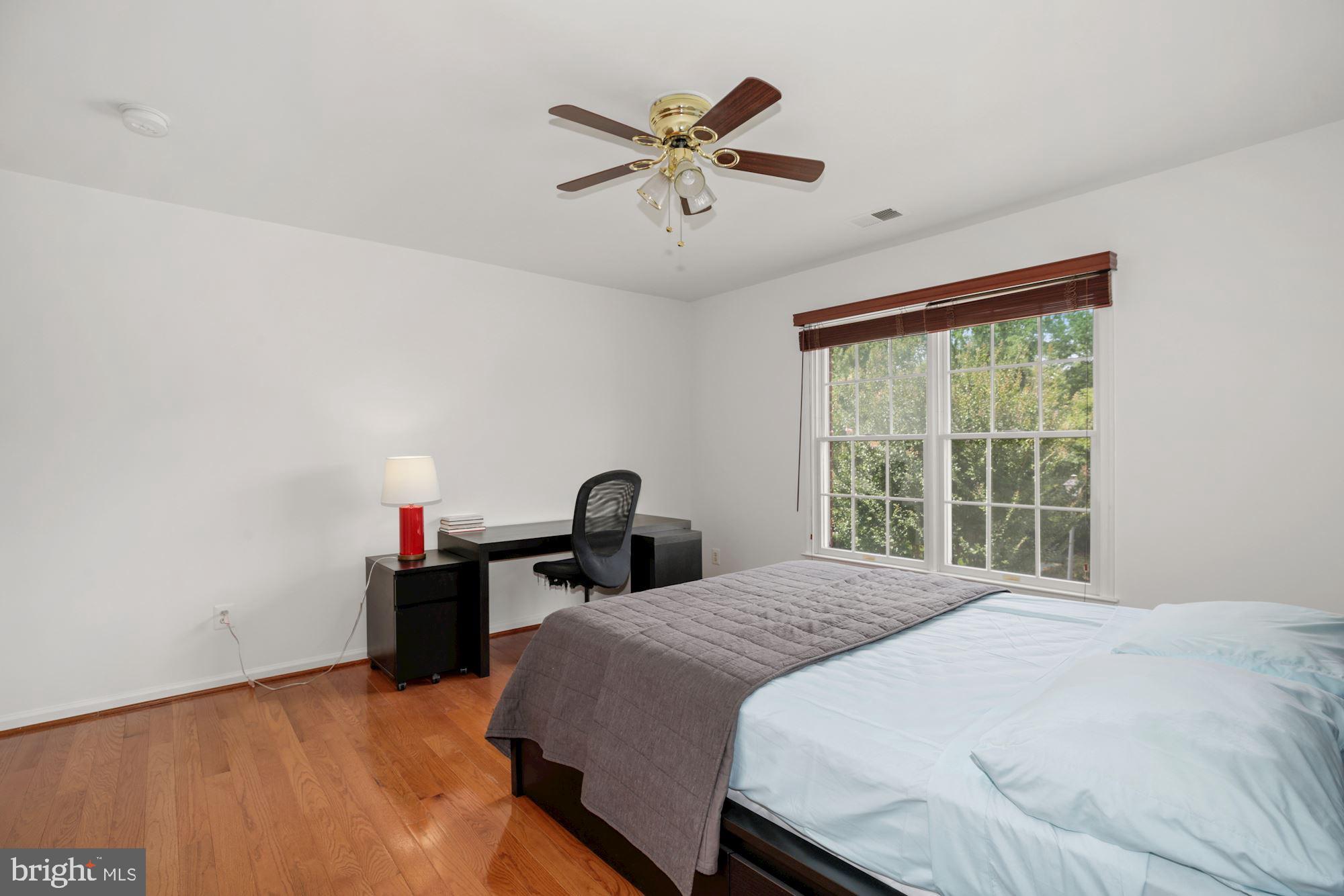 FAIR LAKES CHASE - Residential Lease