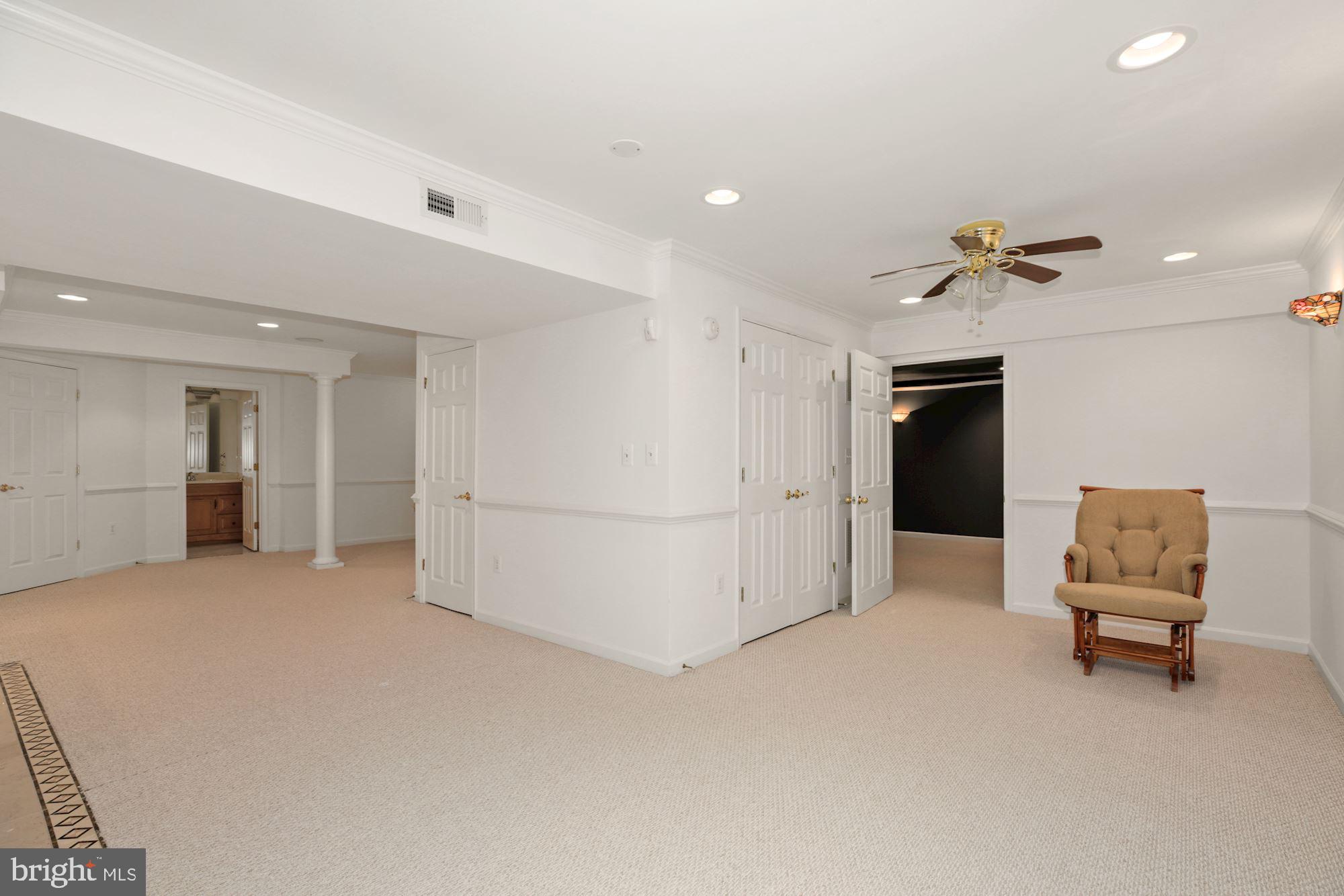 FAIR LAKES CHASE - Residential Lease